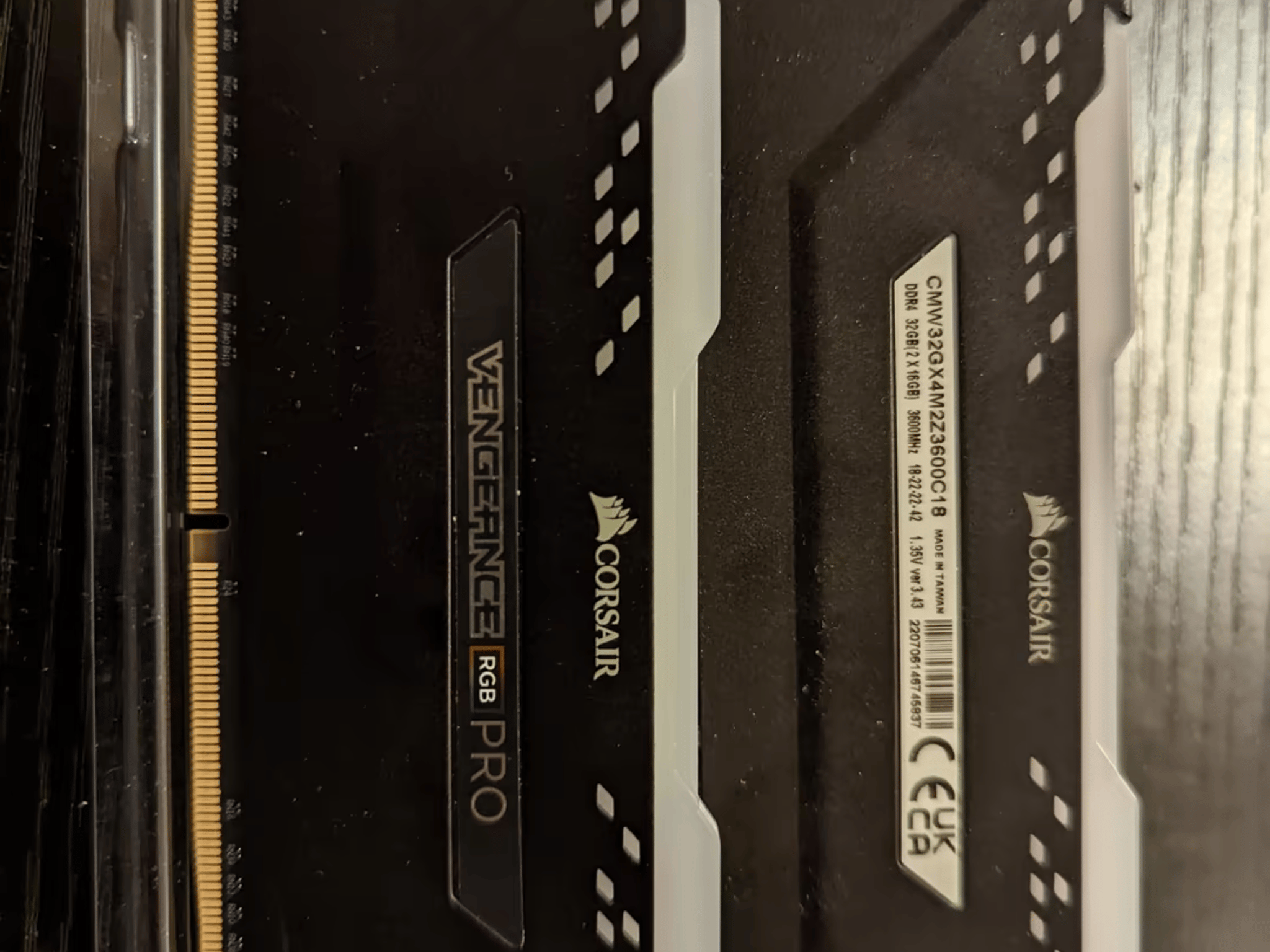 Like new Corsair Vengeance RGB Pro 2x16GB 3600MHz CL18