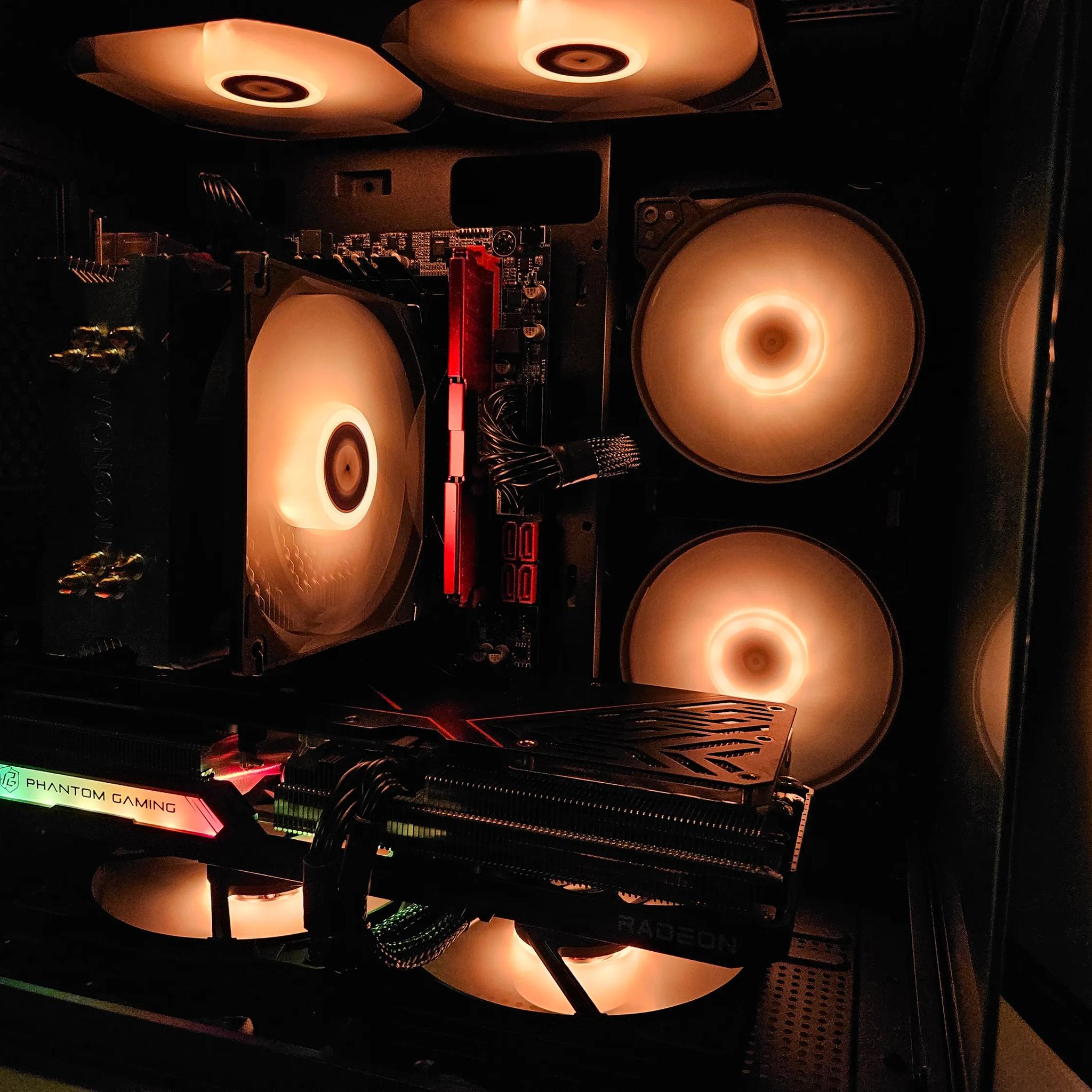 Dark Side Rig Intel 10 Core / 16GB DDR4 / 1TB SSD / RX 7600