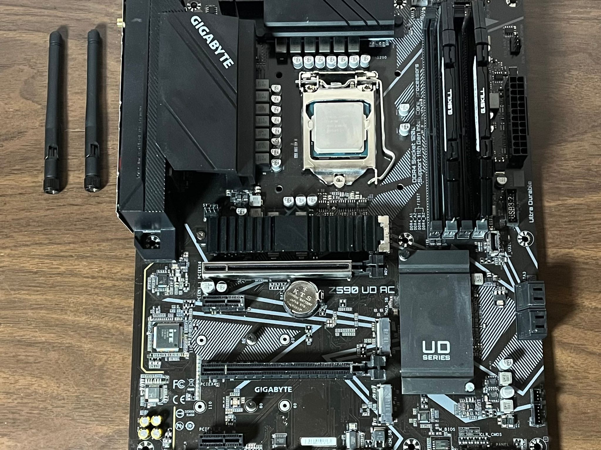 Intel PC Builder Bundle | i7-10700 | Gigabyte Z590 | 32GB DDR4 3200 CL16