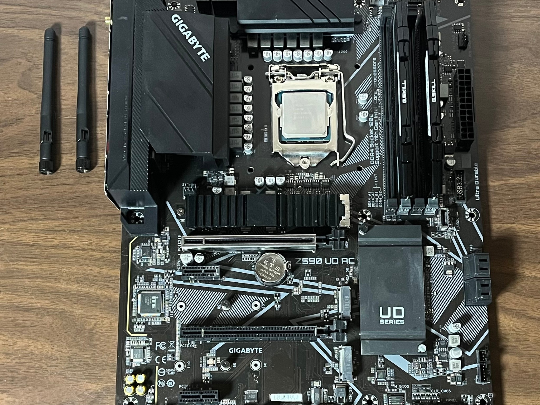 Intel PC Builder Bundle | i7-10700 | Gigabyte Z590 | 32GB DDR4 3200 CL16