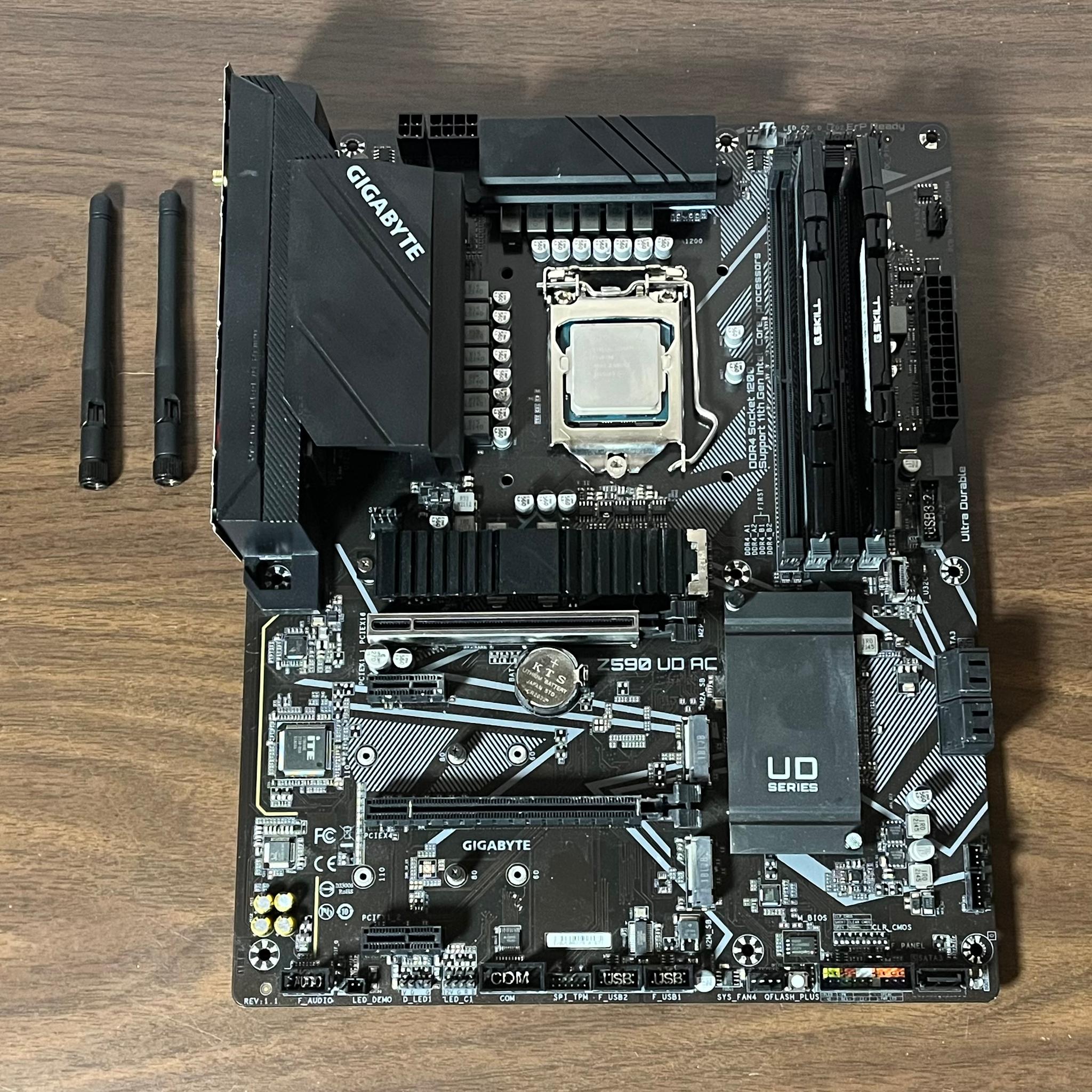 Intel PC Builder Bundle | i7-10700 | Gigabyte Z590 | 32GB DDR4 3200 CL16