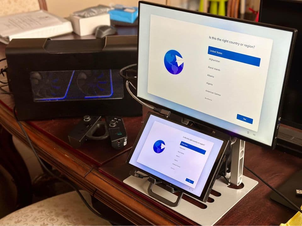 Legion Go 2TB + Monitor + RTX 3060Ti eGPU set up