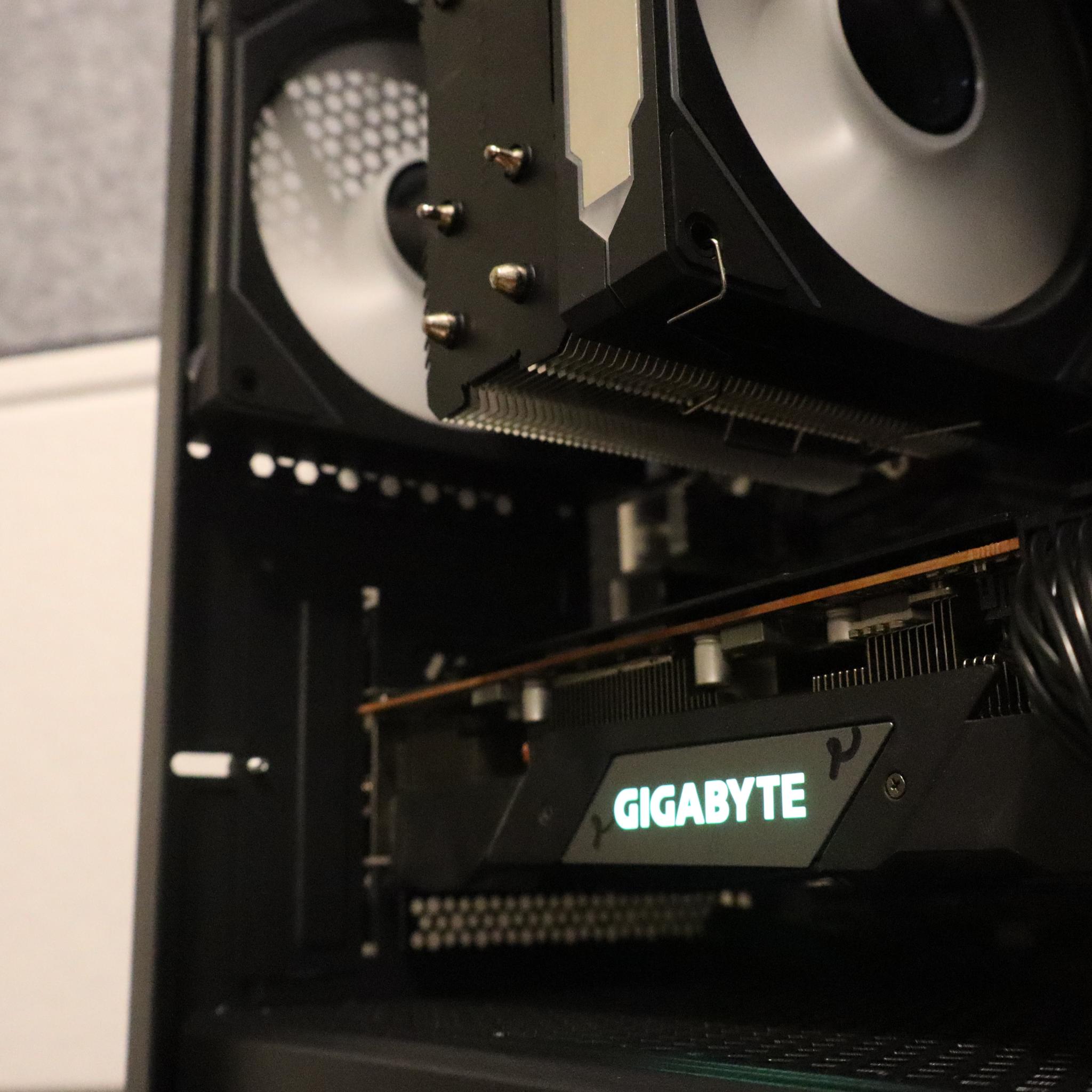 Gaming PC | RX 5700XT | Ryzen 5 5500 | 16gb Ram | 1 TB storage | windows 11 wifi & bluetooth