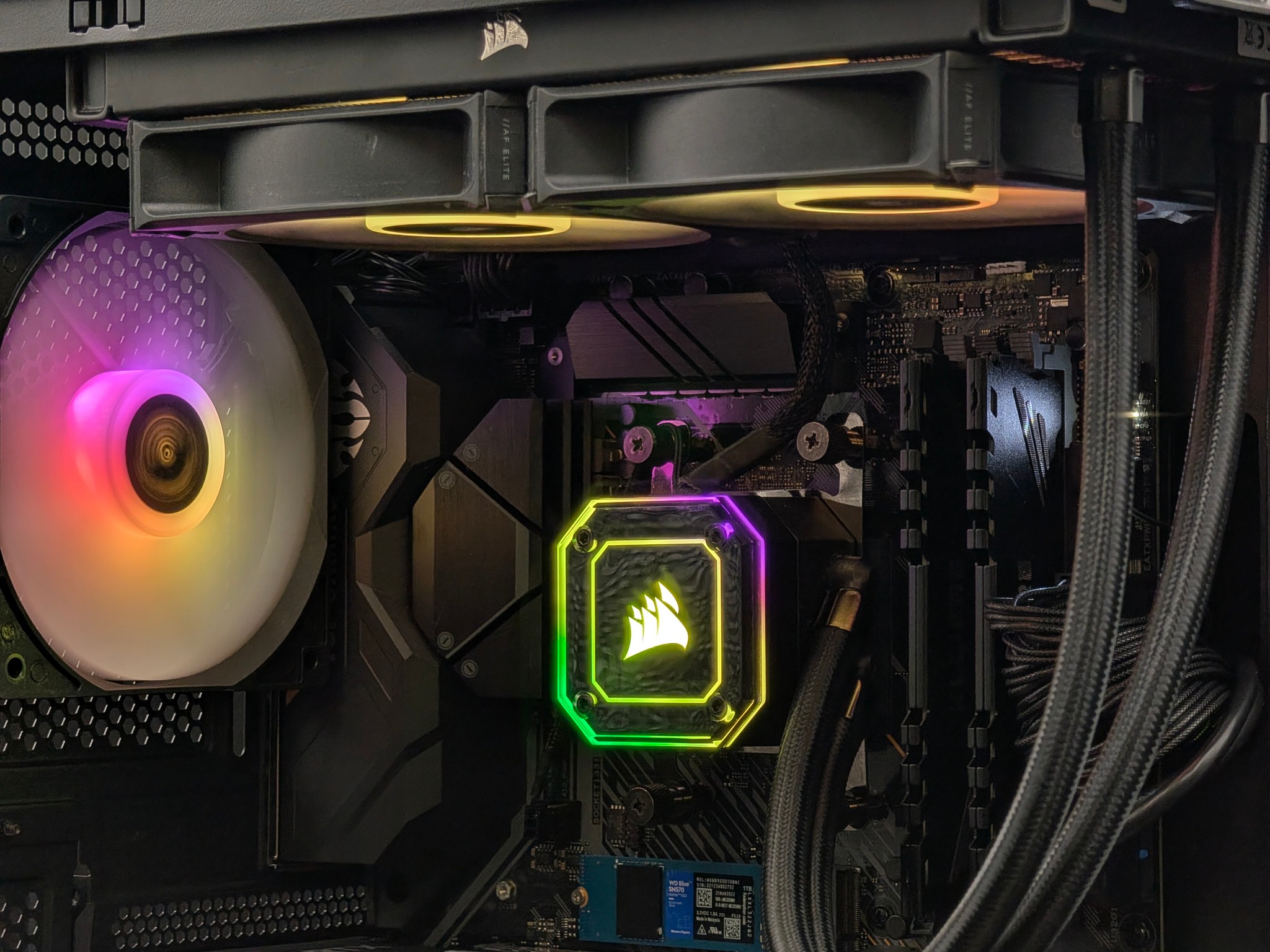 🌈🖤Ryzen 7 3800x | RTX 4060 | 32GB DDR4 | Gaming PC🖤🌈