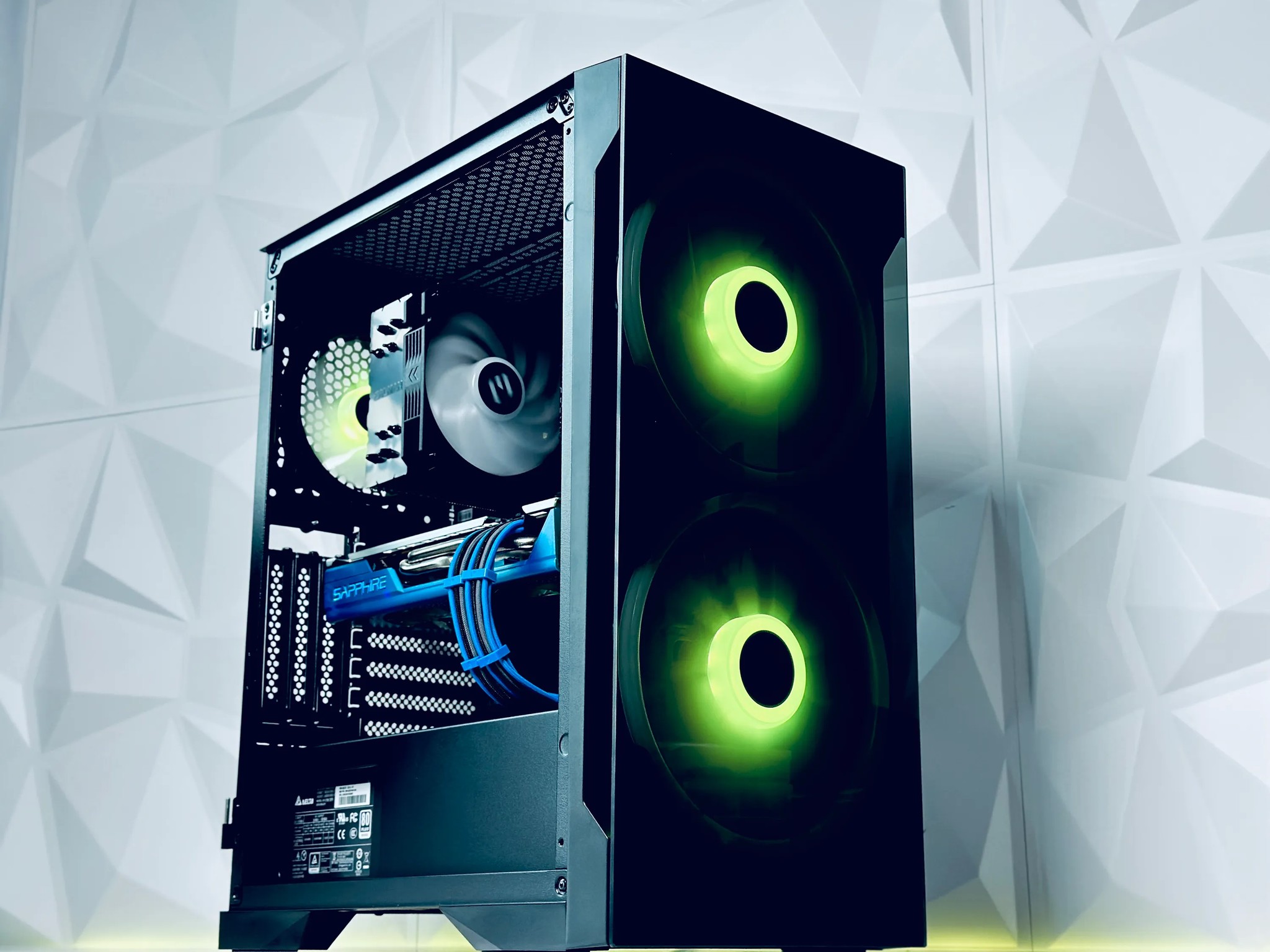 💙💎 SAPPHIRE Gaming PC🔷AMD RX 580 8GB 🔷Intel Core i7 4770🔷16GB  RAM🔷500GB SSD