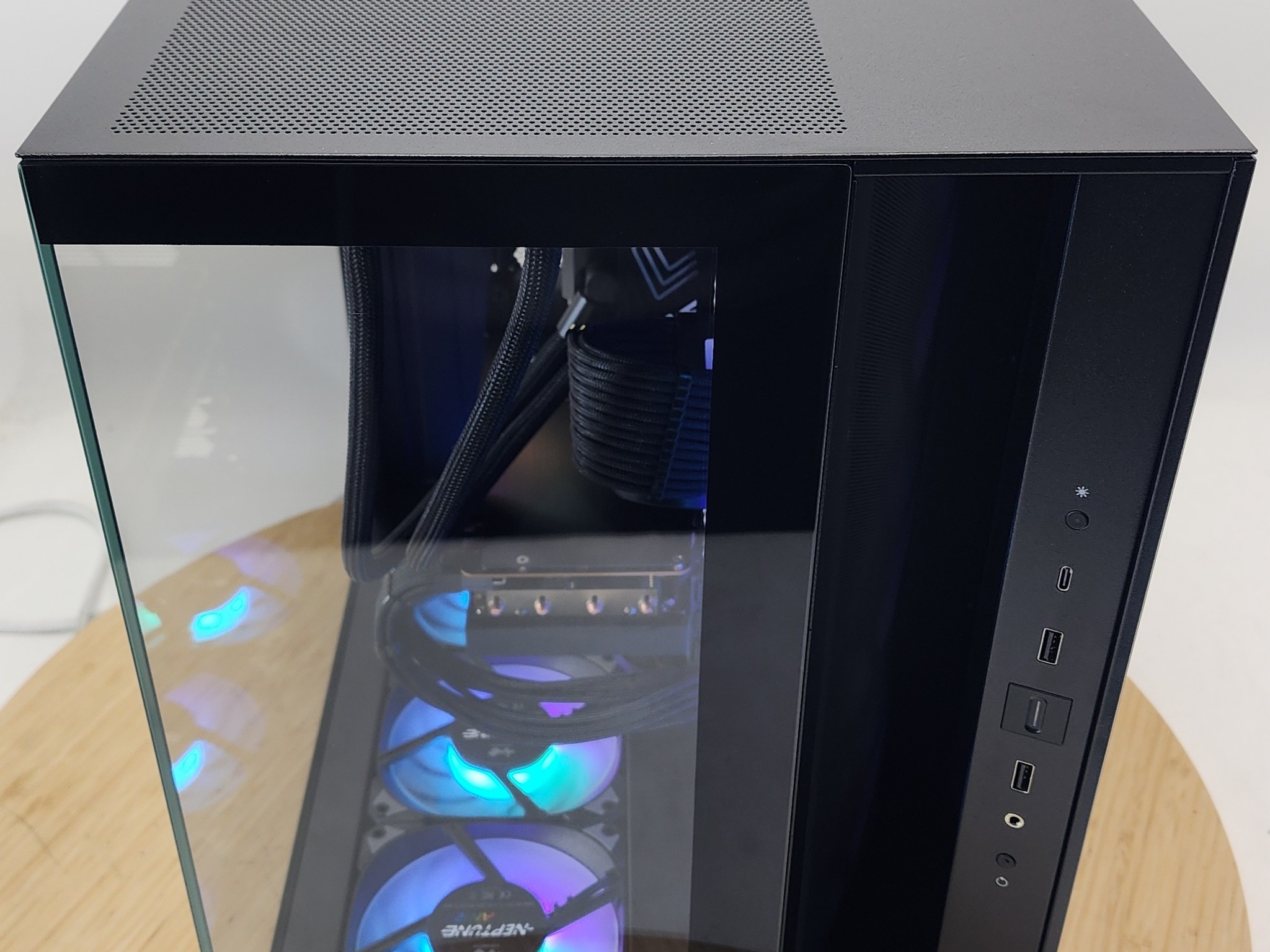 Gaming PC Ryzen 9 5900XT 32GB RAM 2TB SSD RX 7800 XT 16GB Windows 11 Computer