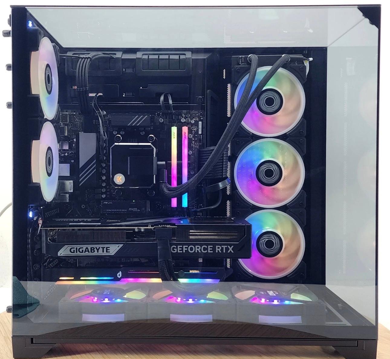 Custom Ryzen 9700x | Gigabyte 5070 TI