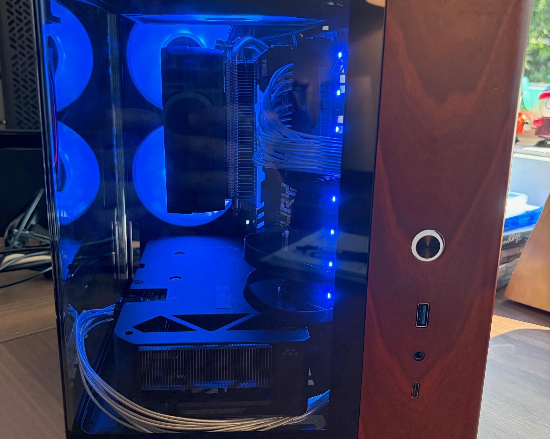 Powerful & Compact Gaming PC/Workstation: 5900x with 64GB RAM