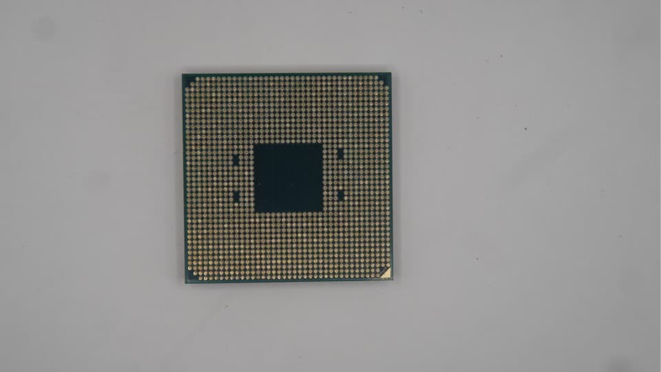 AMD Ryzen 7 5700x