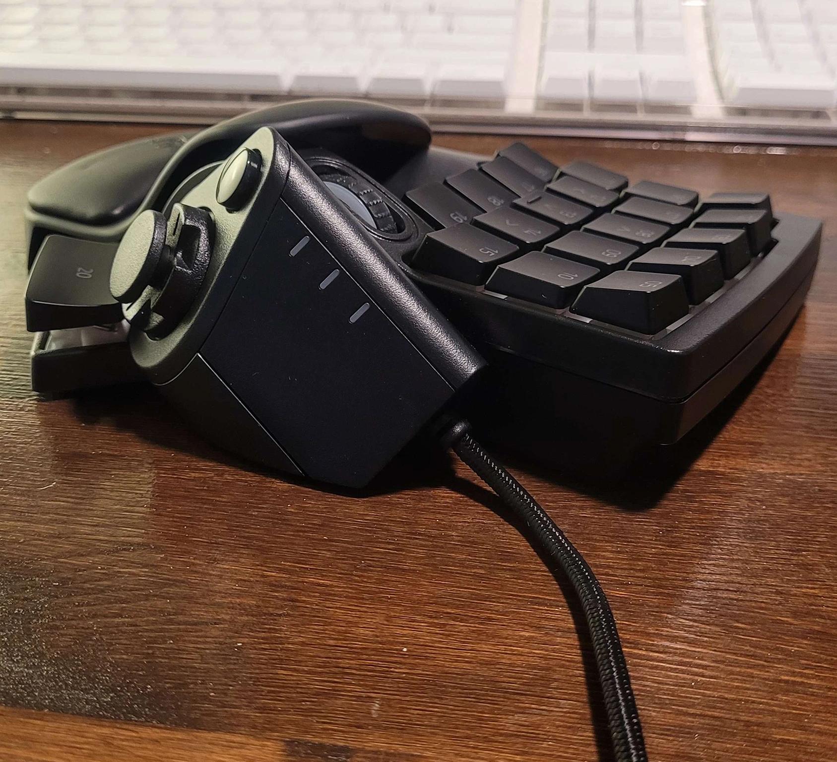 Razer Tartarus V2 One Handed Keyboard
