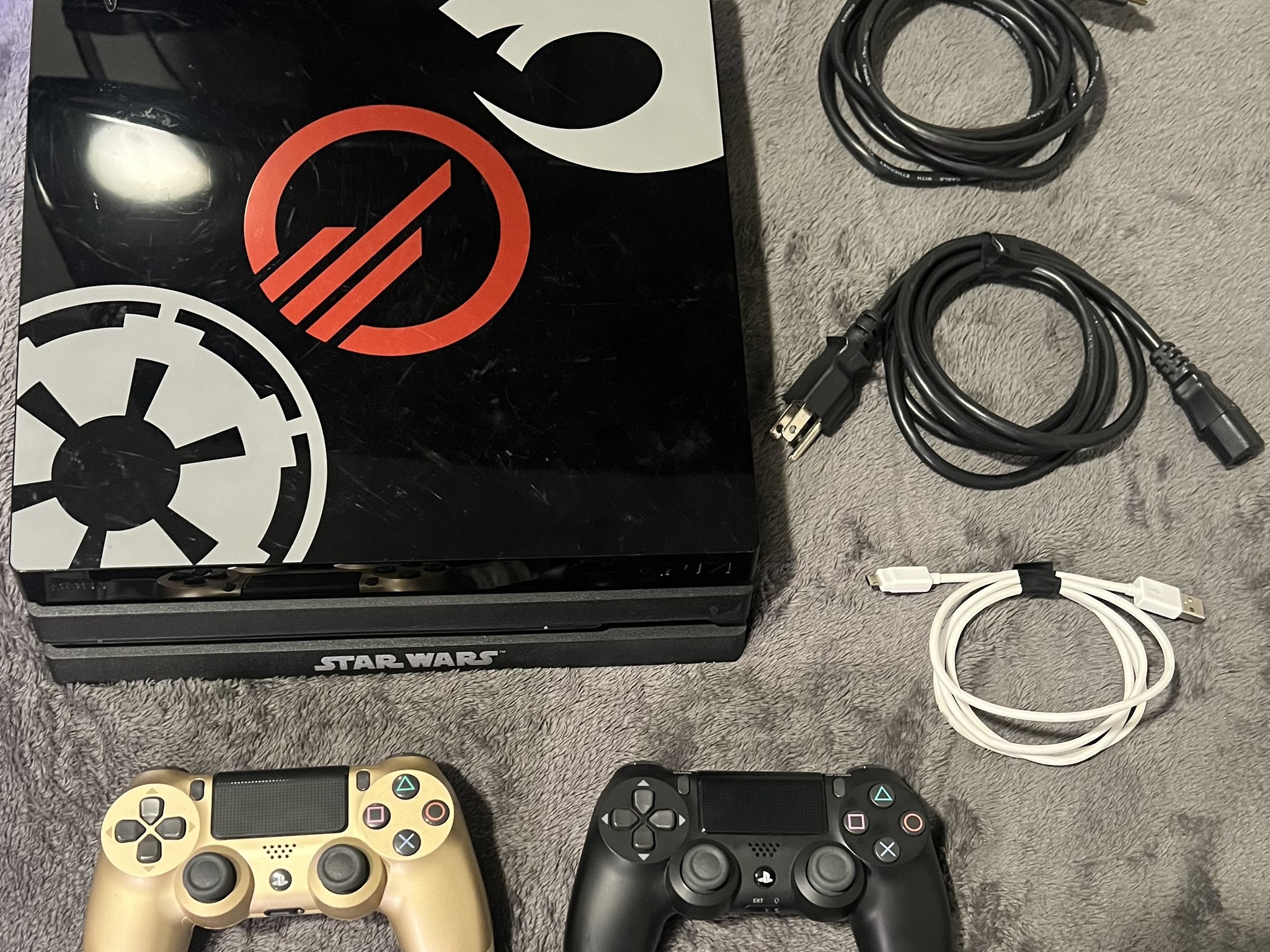 Sony PlayStation 4 Pro Console 1TB Star Wars: Battlefront II Limited Edition