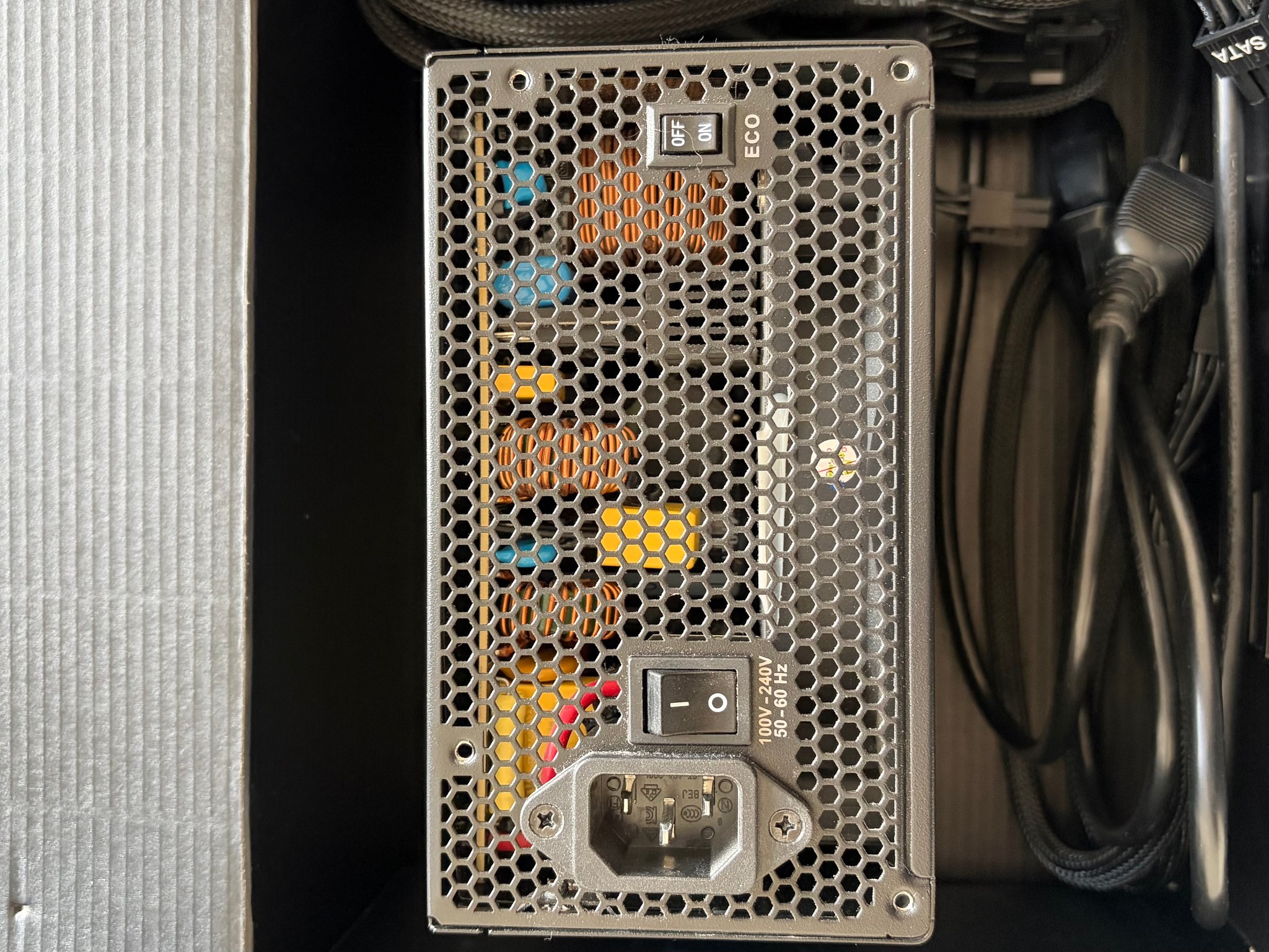 EVGA Supernova 750 G3 with CableMod Kit