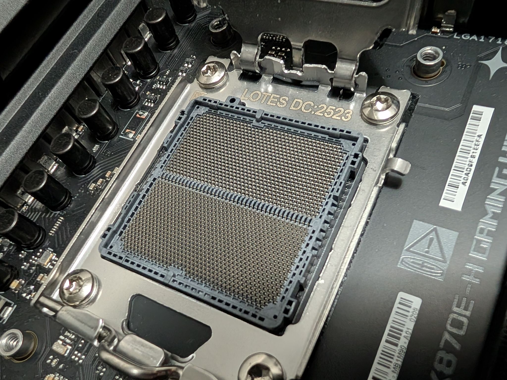 Asus ROG STRIX X870E-H GAMING WIFI7 ATX AM5 Motherboard