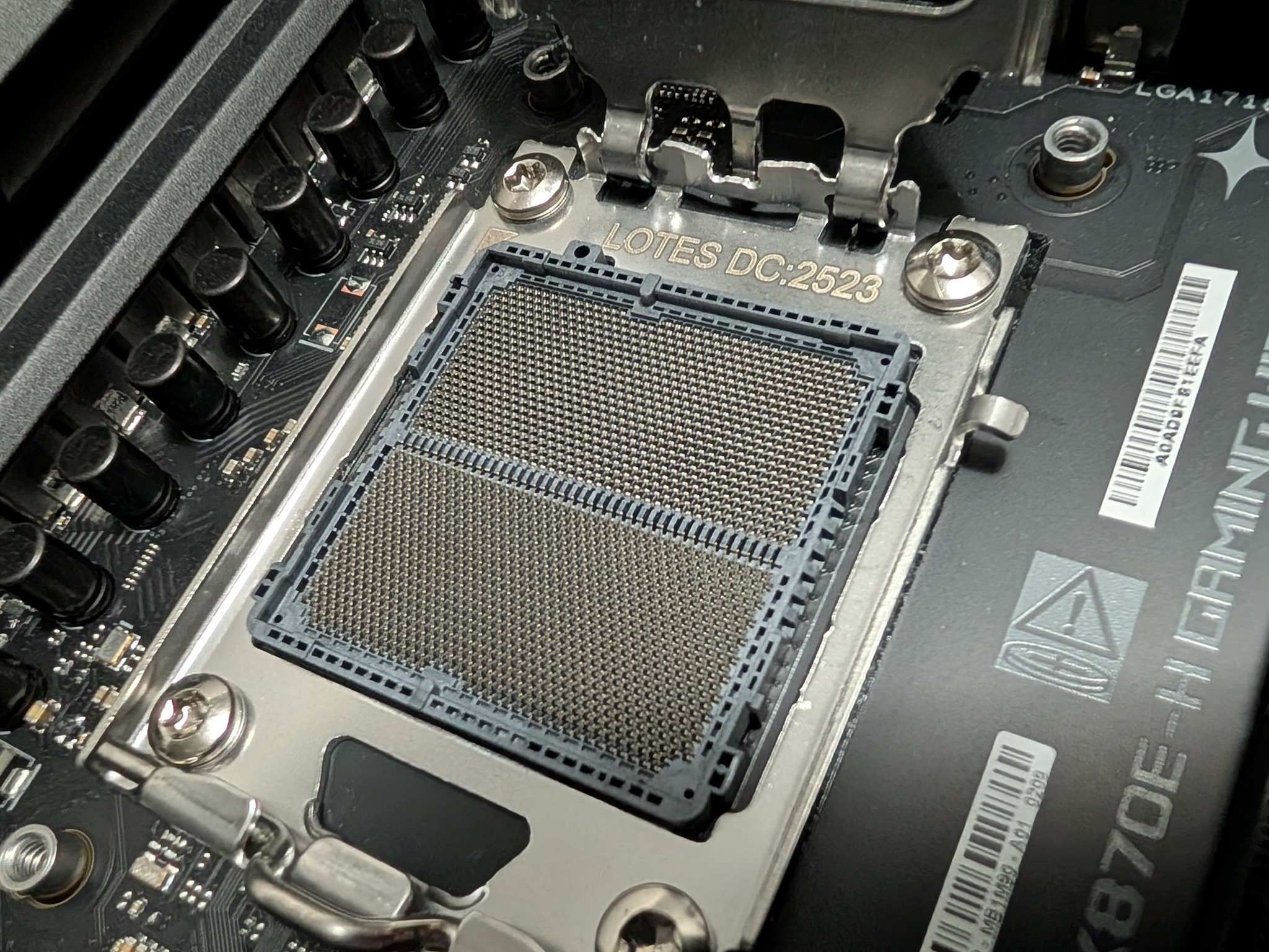 Asus ROG STRIX X870E-H GAMING WIFI7 ATX AM5 Motherboard