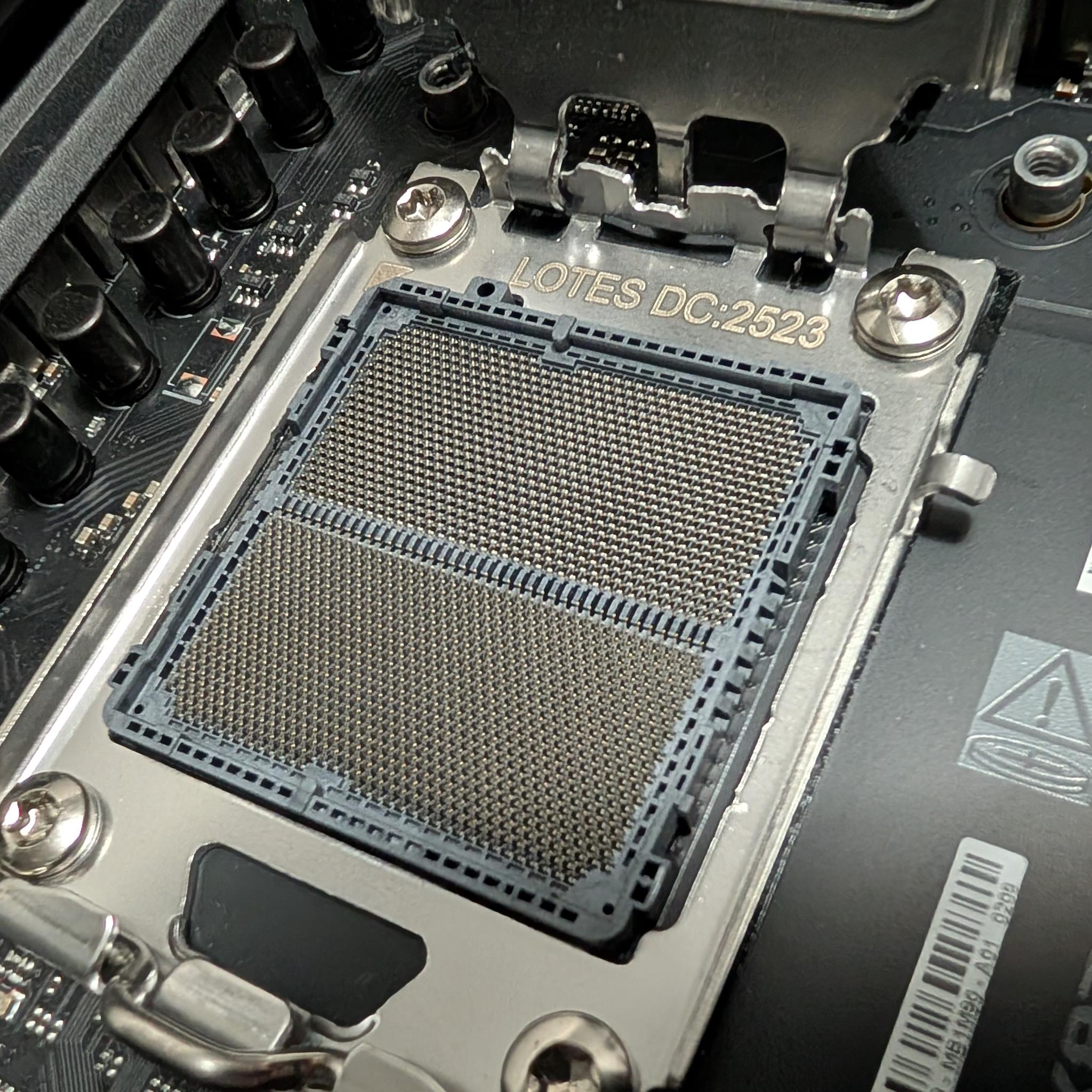 Asus ROG STRIX X870E-H GAMING WIFI7 ATX AM5 Motherboard