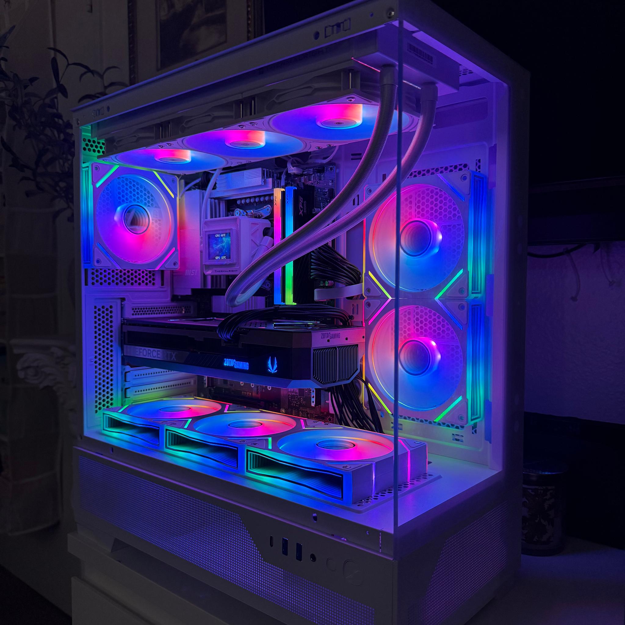 White Gaming Pc Computer Desktop Ryzen 7 9800X3D / RTX 5080 16GB