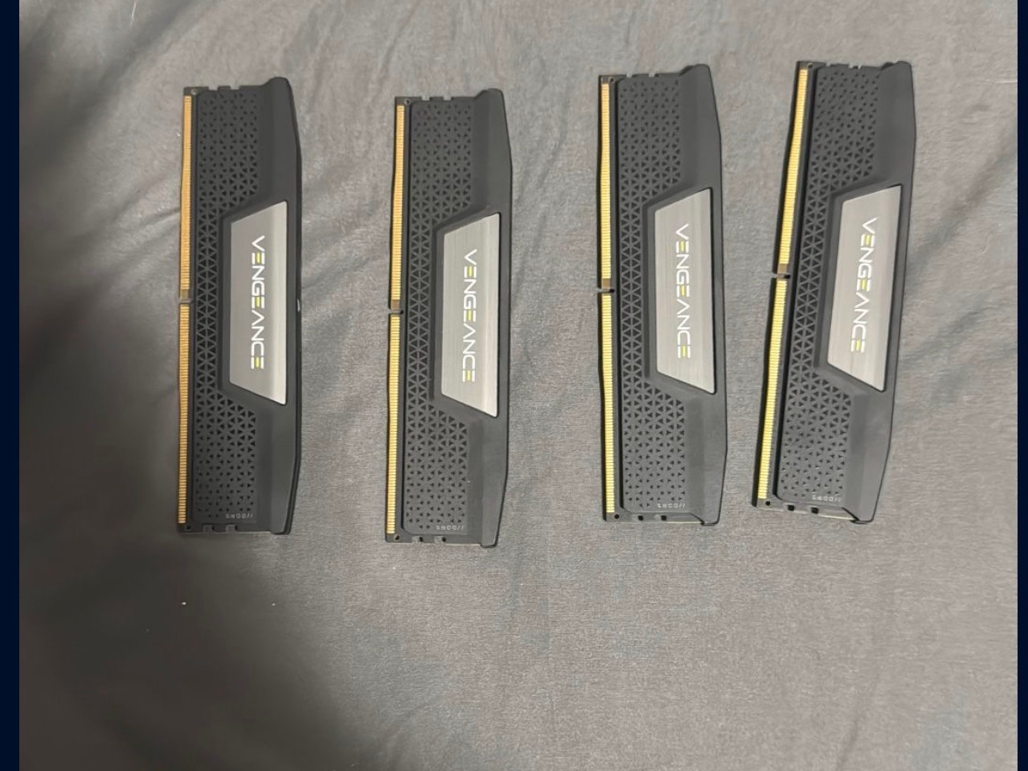 Asus dual fan 3070, i5 13600k, 64 gbs of corsait vengeance ram and a 850 watt psu