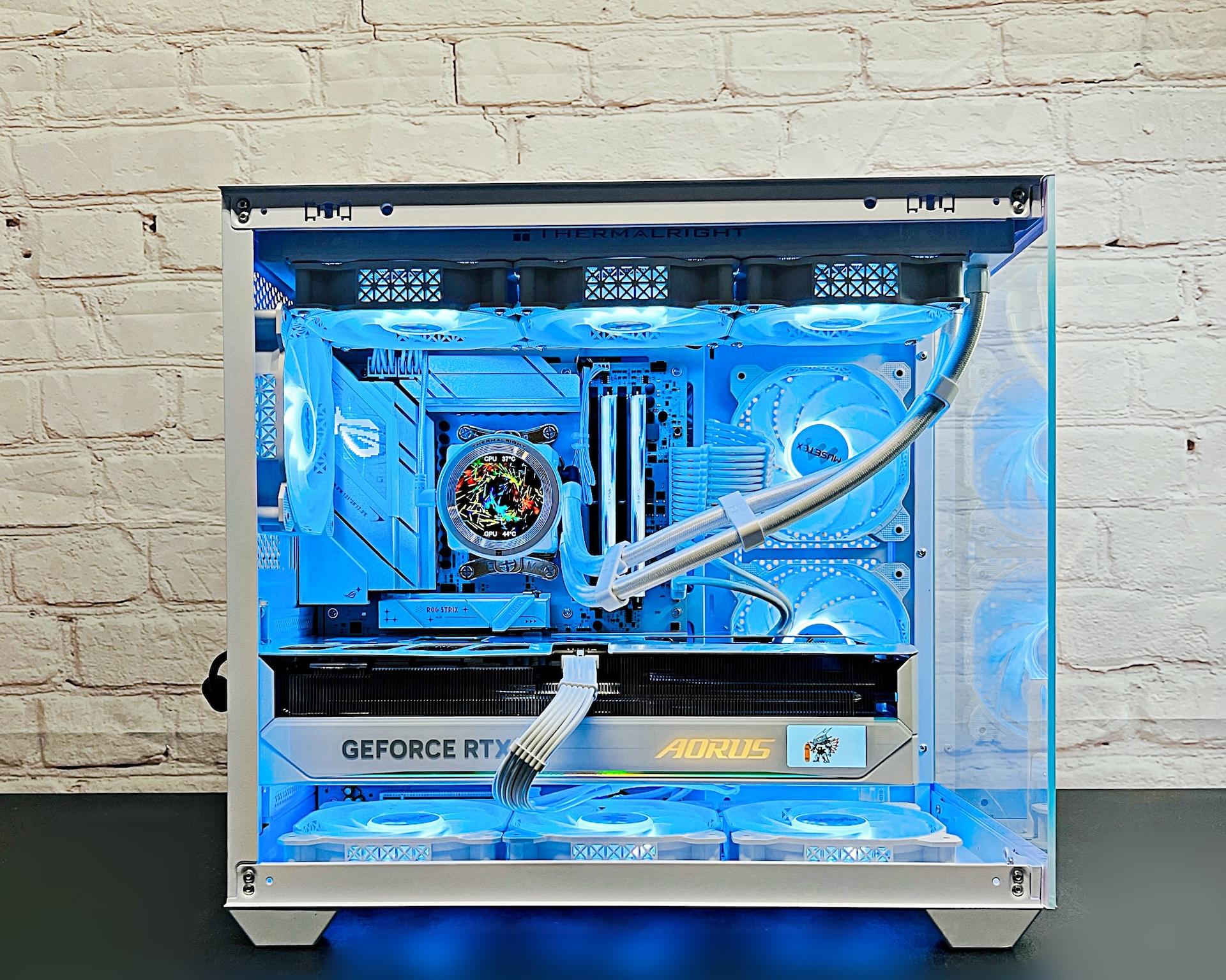 5080 AORUS MASTER ICE Ryzen 7 9800X3D 32GB DDR5 2TB M.2 WIFI 7 Win 11 Pro