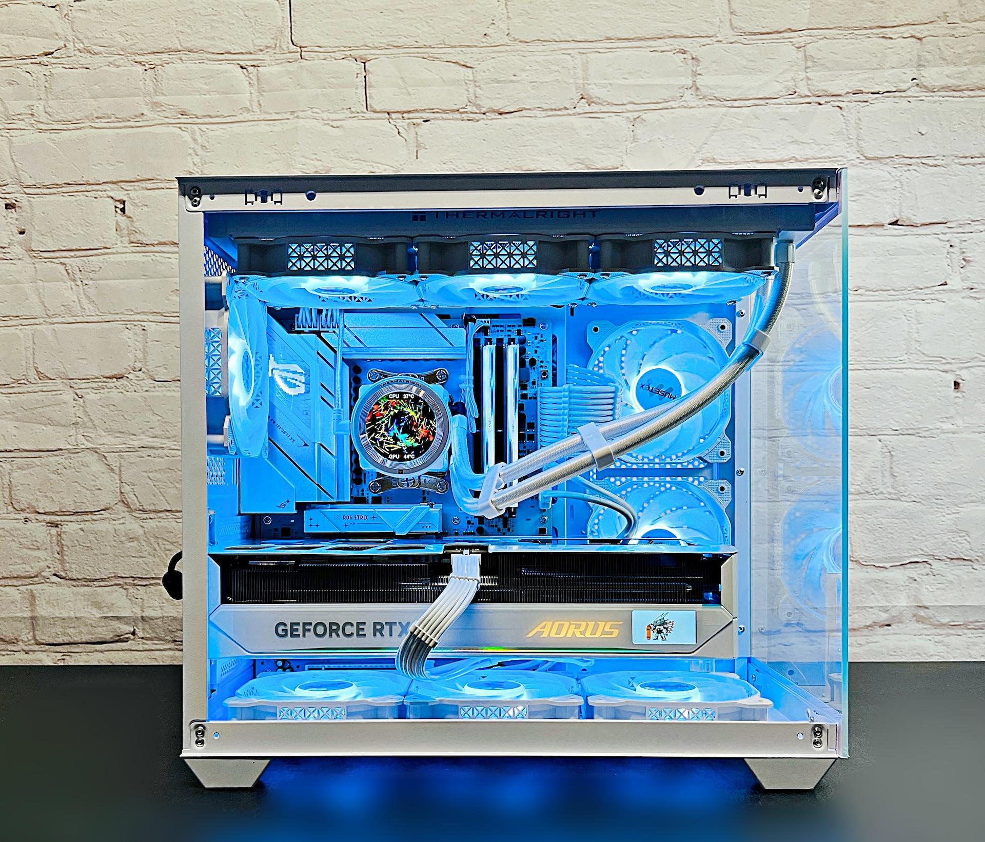 5080 AORUS MASTER ICE Ryzen 7 9800X3D 32GB DDR5 2TB M.2 WIFI 7 Win 11 Pro