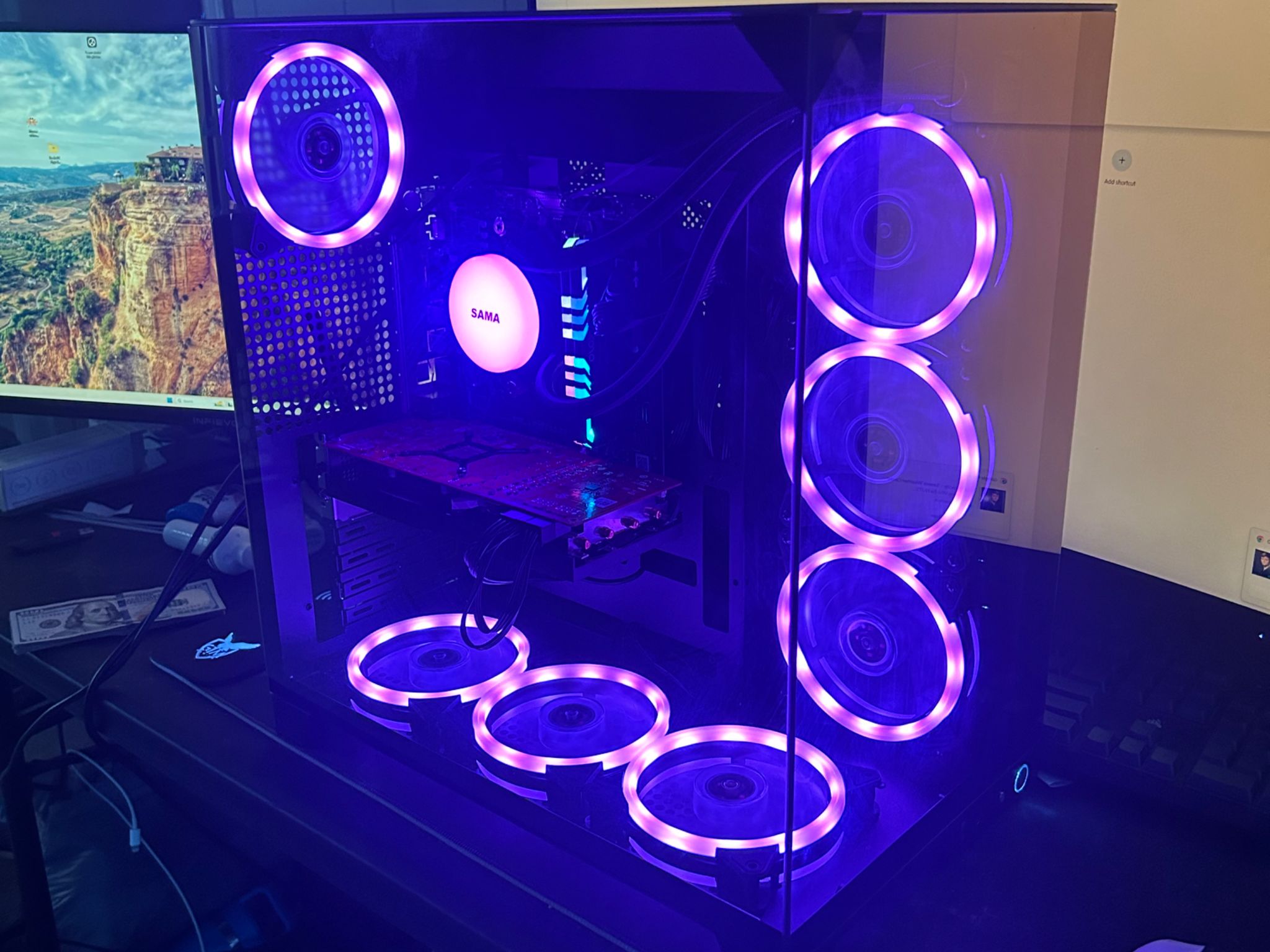 Glass Cube Gaming PC | RX 5700xt | Ryzen 5 | 32GB DDR4 | 1TB M.2 SSD