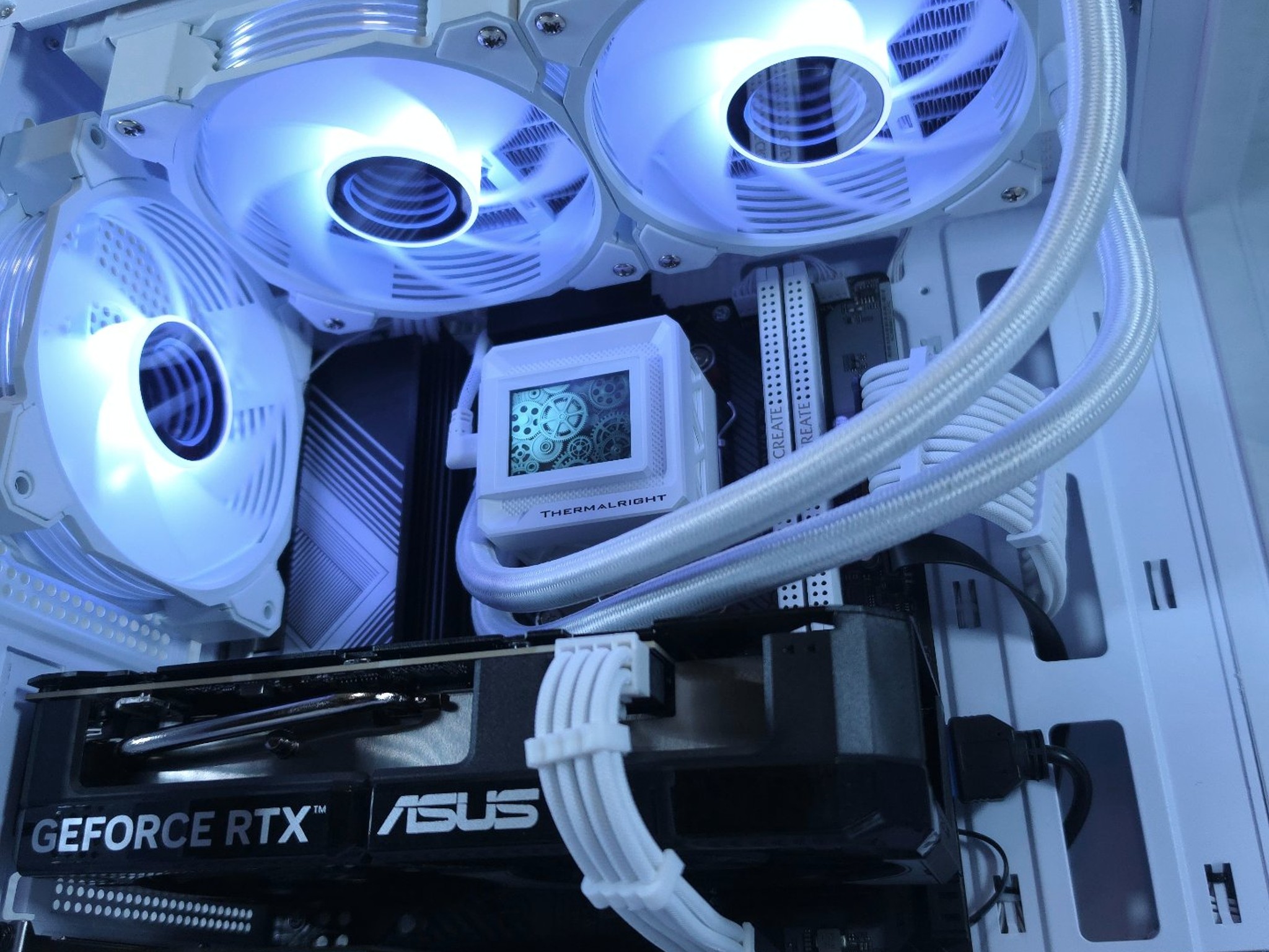 RTX 5060 Ti 🤍 Ryzen 5 7500F
