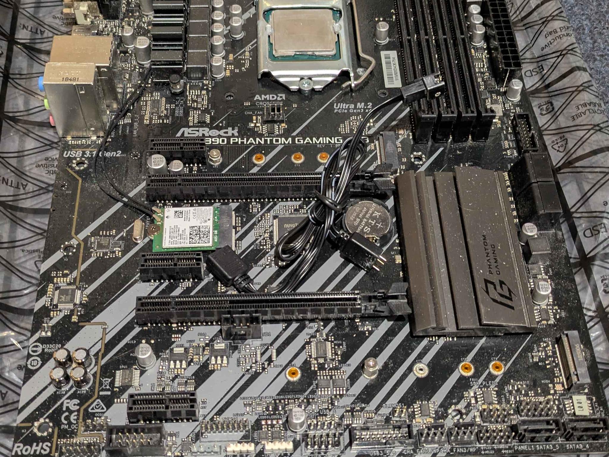 ASRock Z390 Wifi Phantom Gaming 4 Motherboard + Intel 9700k