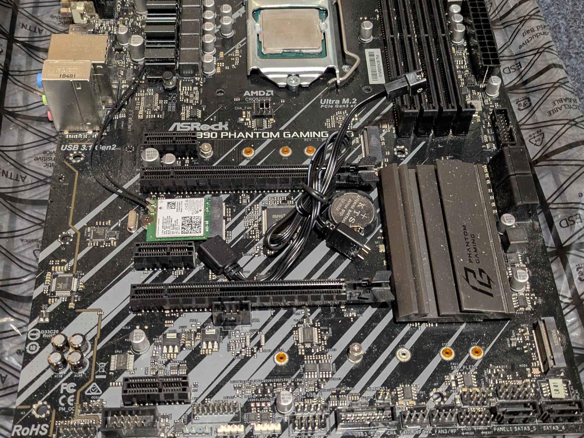 ASRock Z390 Wifi Phantom Gaming 4 Motherboard + Intel 9700k