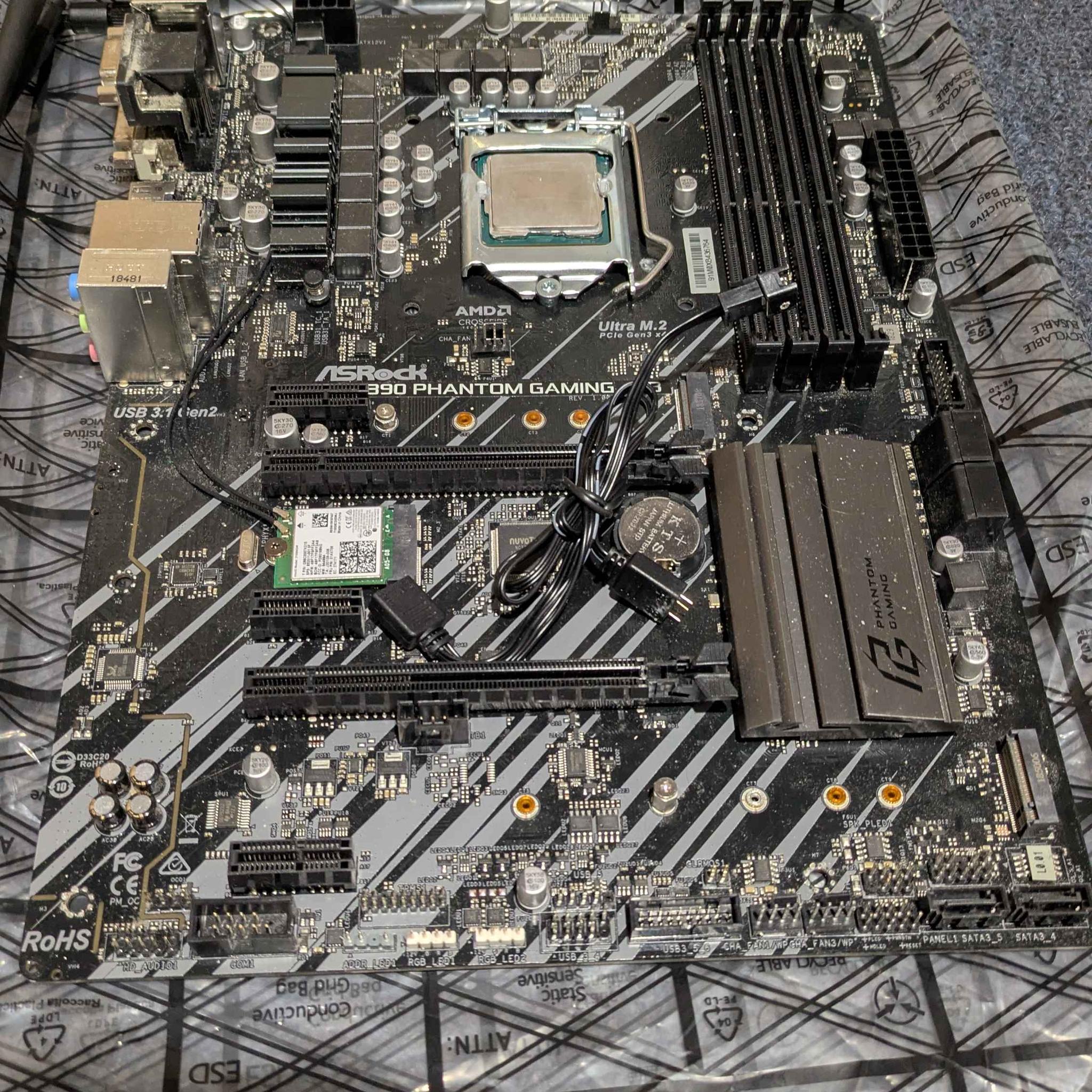ASRock Z390 Wifi Phantom Gaming 4 Motherboard + Intel 9700k