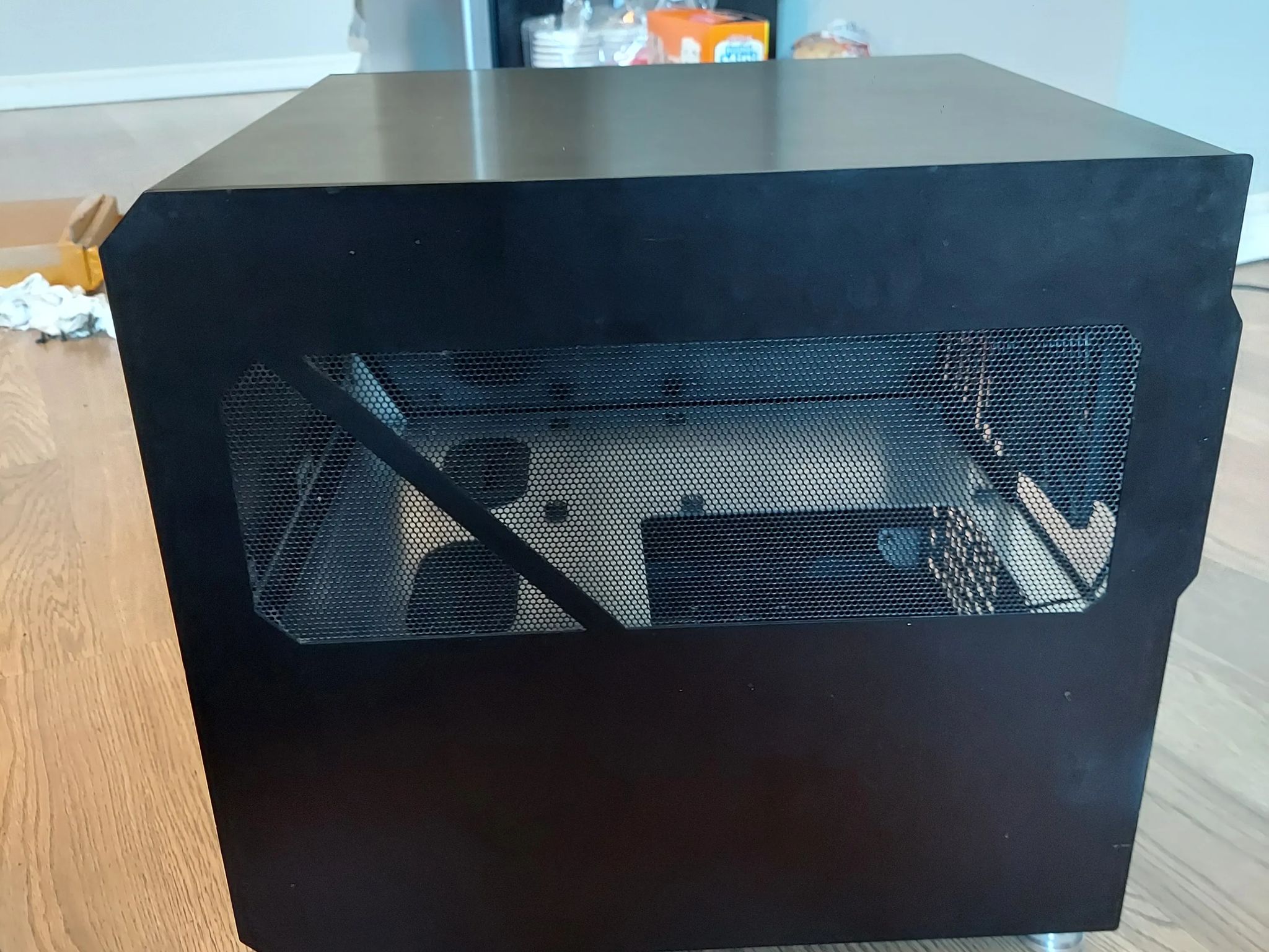 LIAN LI PC-V33