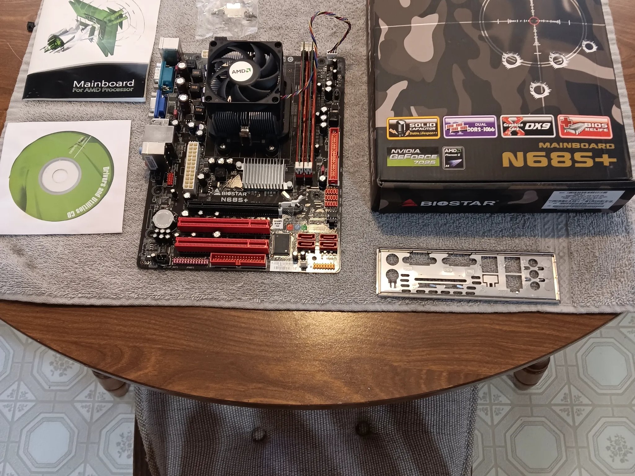RARE Biostar N68S+ AMD Phenom X4 9100e 4GB RAM