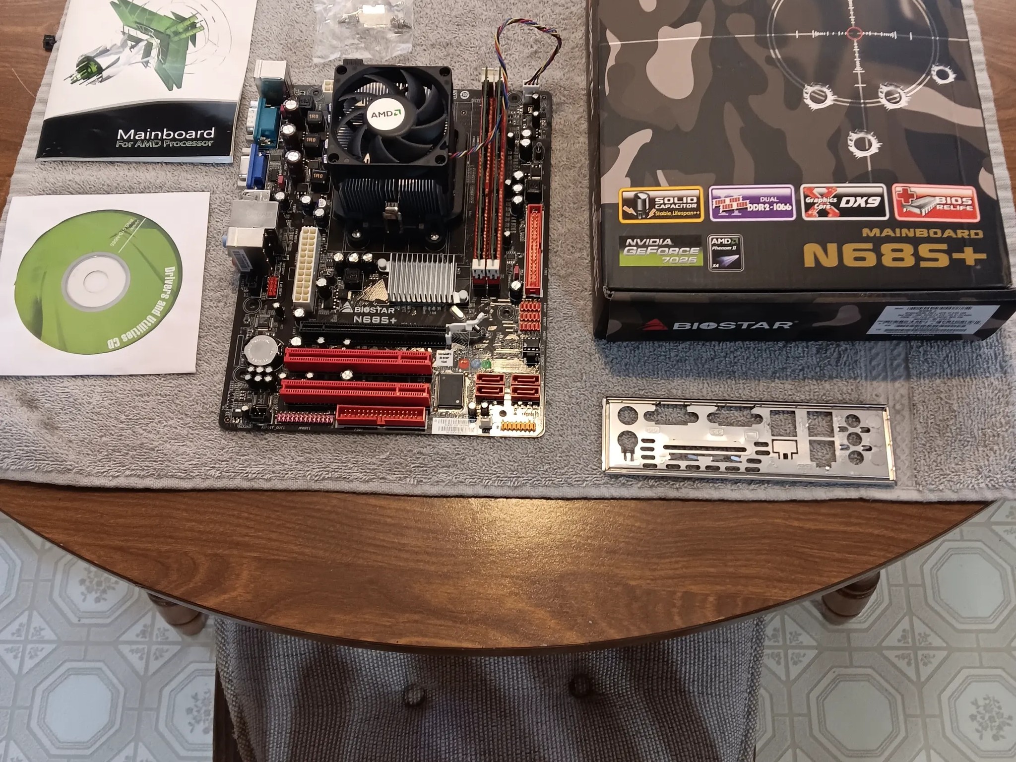 RARE Biostar N68S+ AMD Phenom X4 9100e 4GB RAM