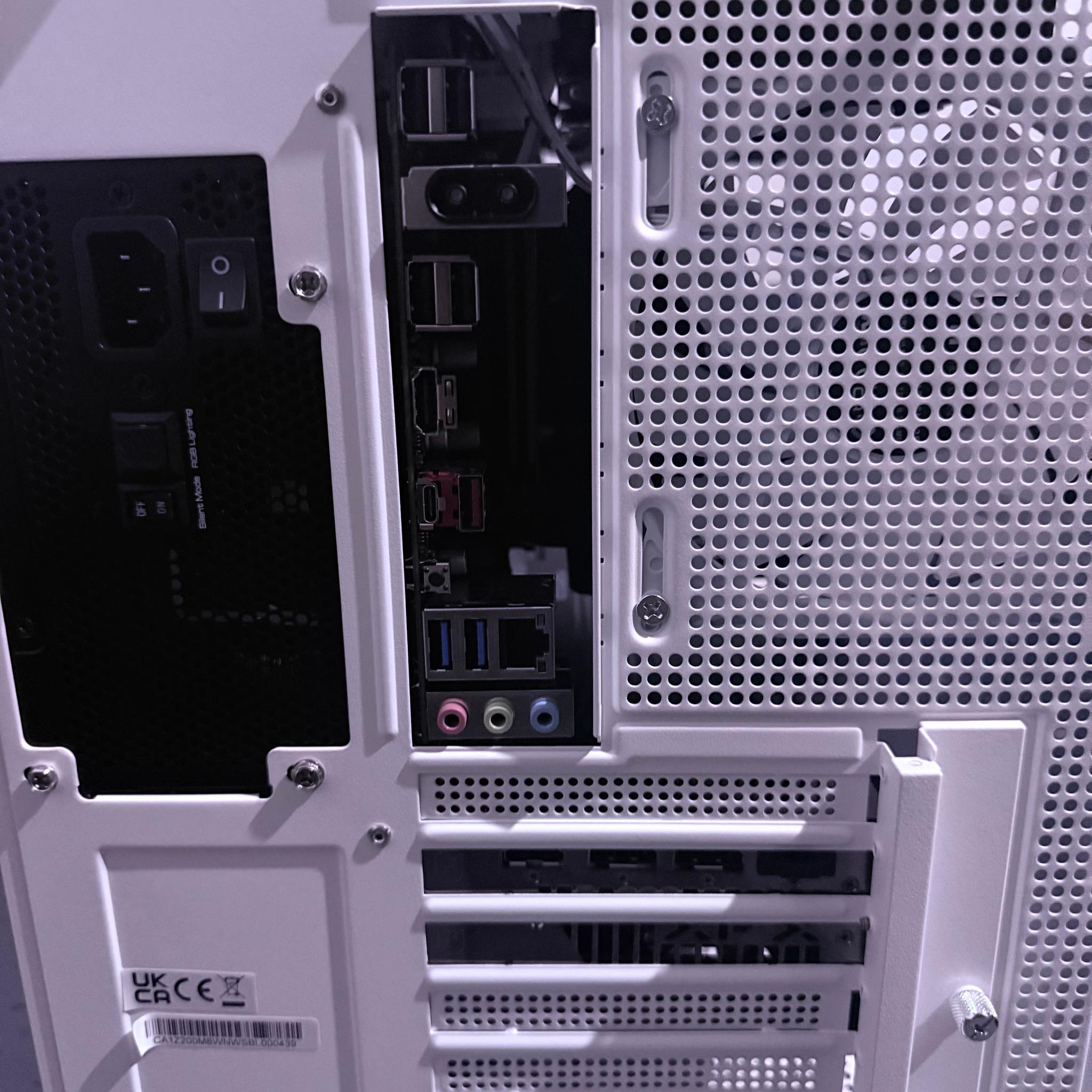 ❄️"Arctic Aurora"🌈 | 4K Gaming | RX 9070XT 16GB | Ryzen 7 5800X3D | 32GB Ram | 2TB+2GB SSD | Free