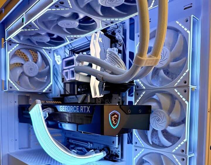 ❄️9800X3D | RTX 5070 Ti | 32gb DDR5| Windows 11 Pro| "The FrostForge" Gaming PC
