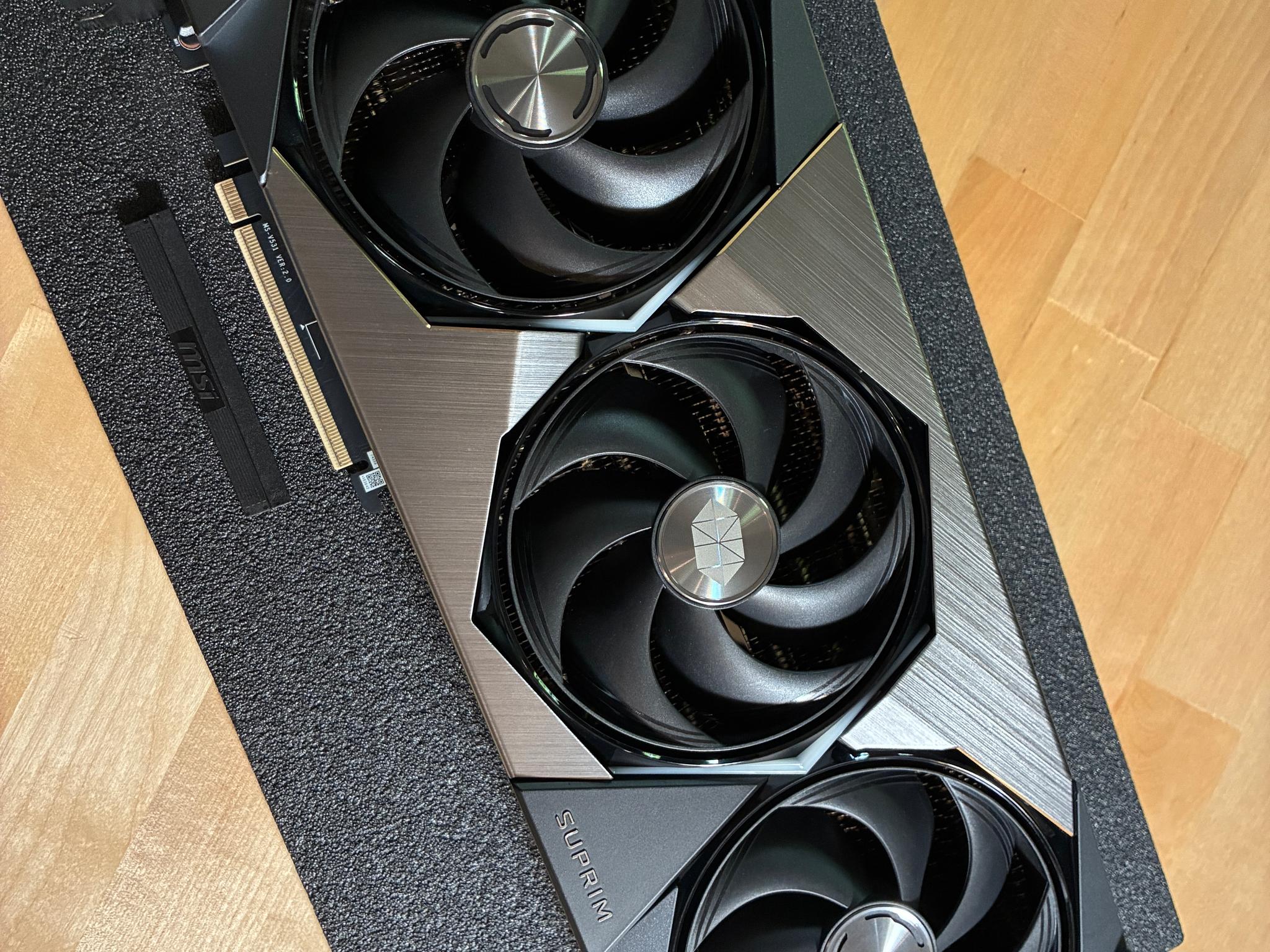 MSI GeForce RTX 5080 16G SUPRIM SOC Edition