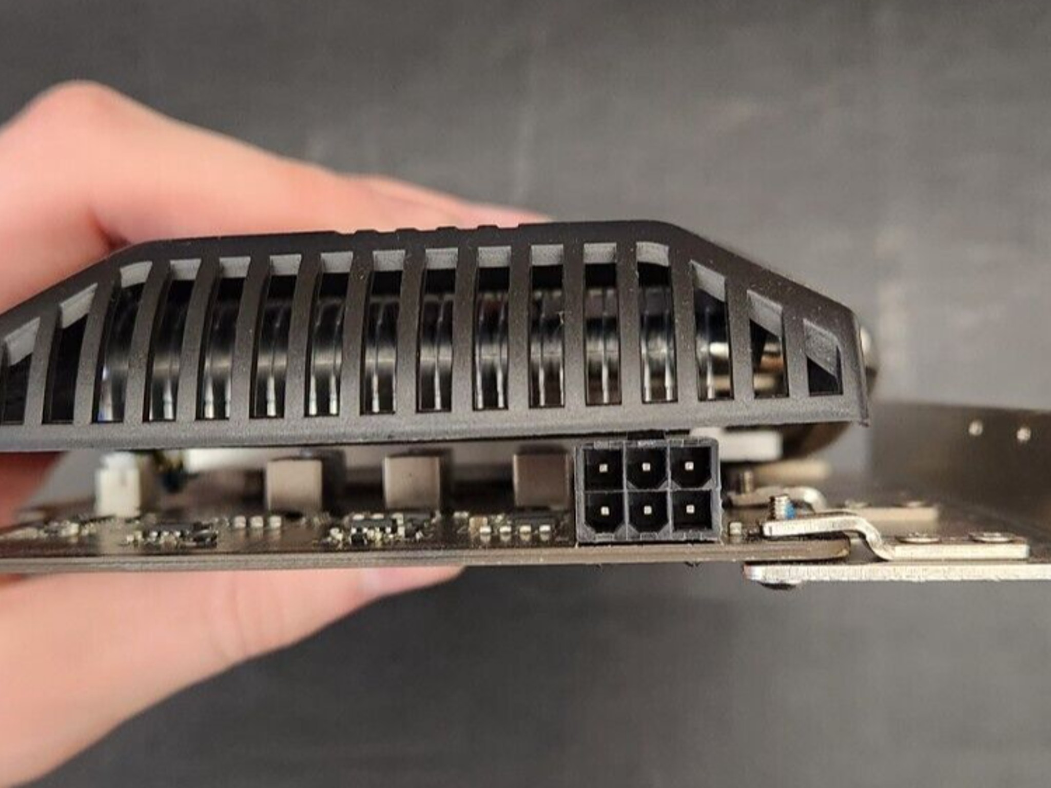 Asus Radeon HD 8760 1GB GDDR5 Graphics Card - HDMI, DVI, DisplayPort