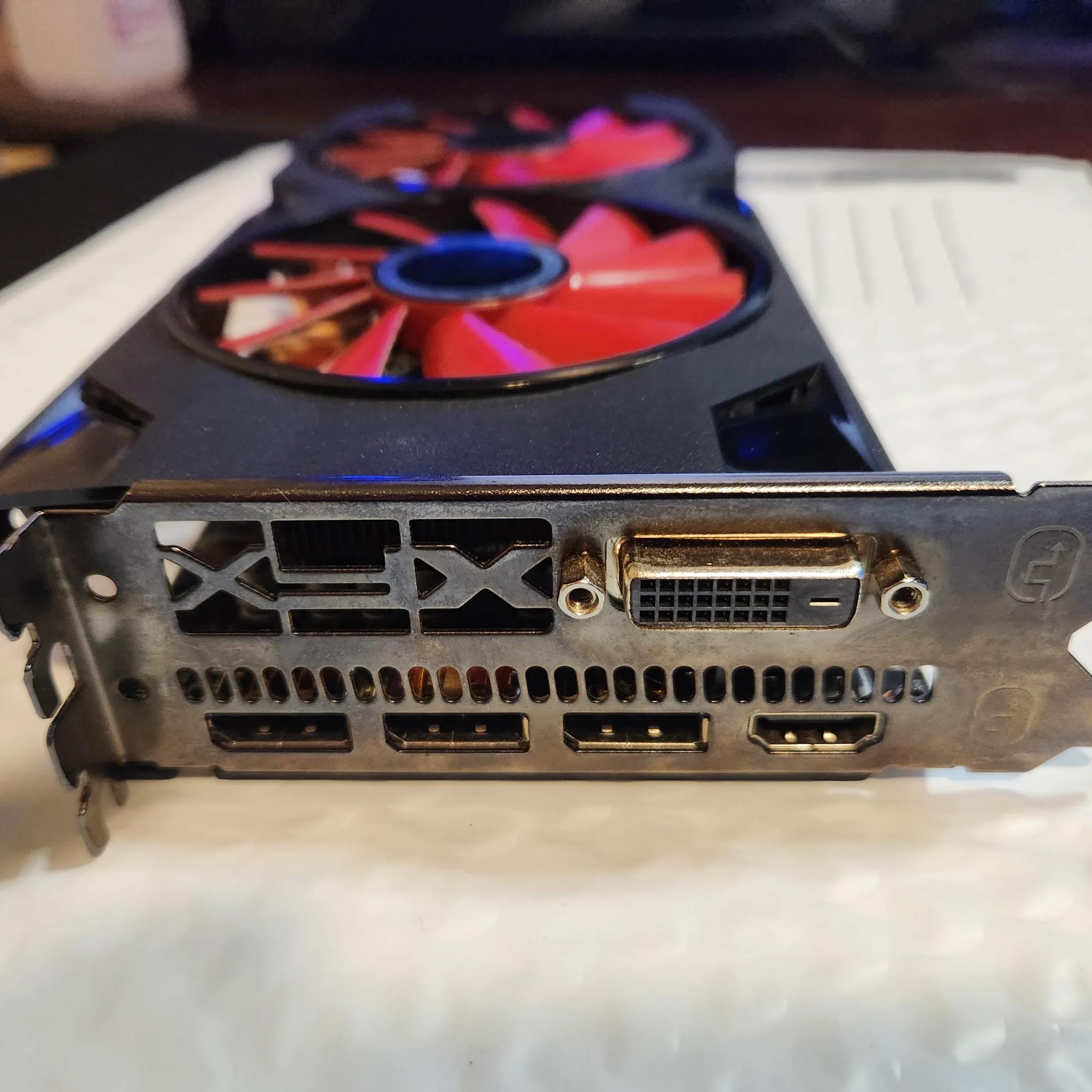 XFX Radeon RX 570 4GB | Very Clean