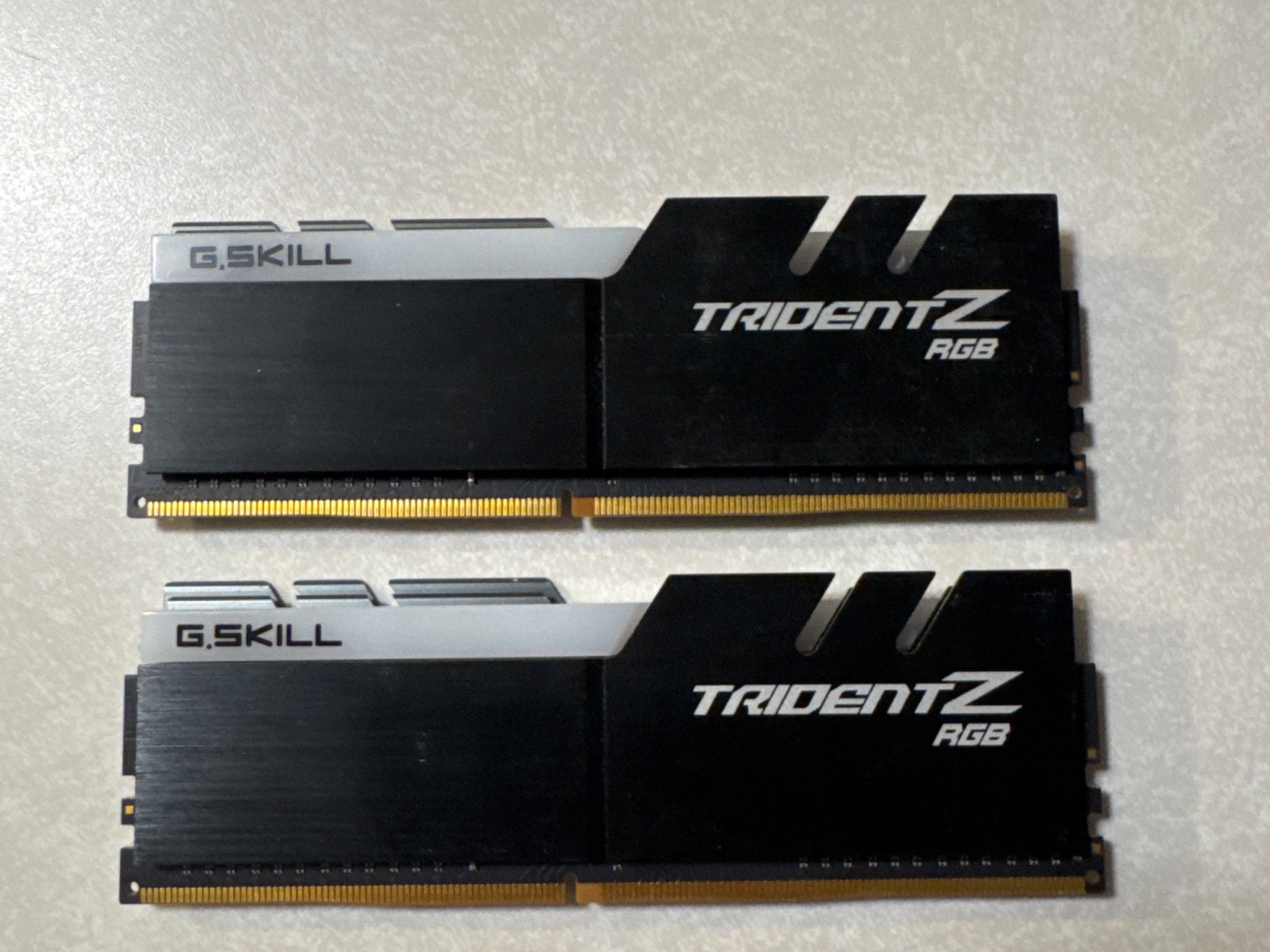 Trident Z RGB 16GB Kit 8x2 DDR4 3200MHz Ram