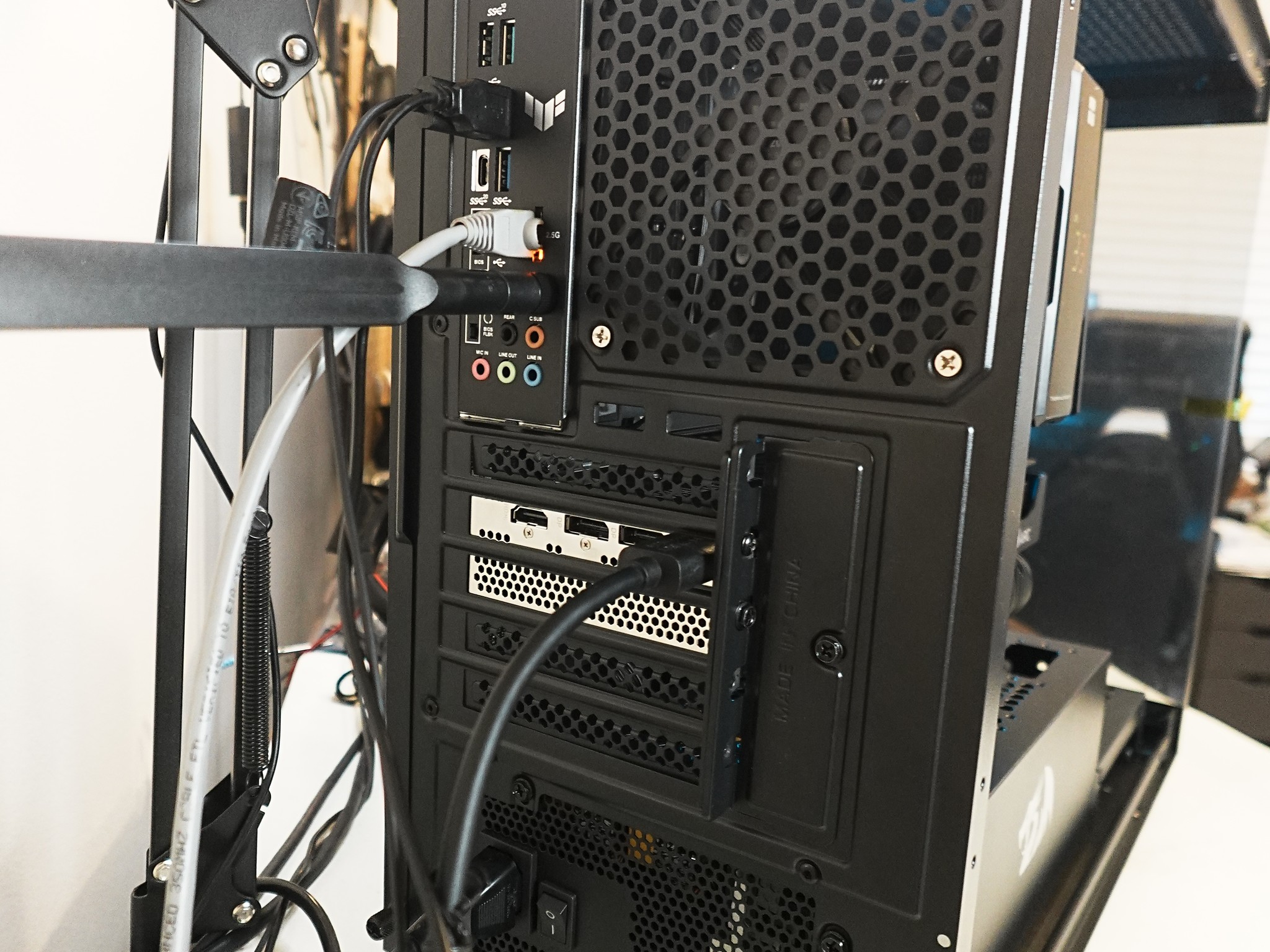 🏎️🎩💎 Gorgeous Fishtank | Ryzen 5 7600X | Intel Arc B580 | 32GB DDR5 5200 | 1TB NVMe SSD