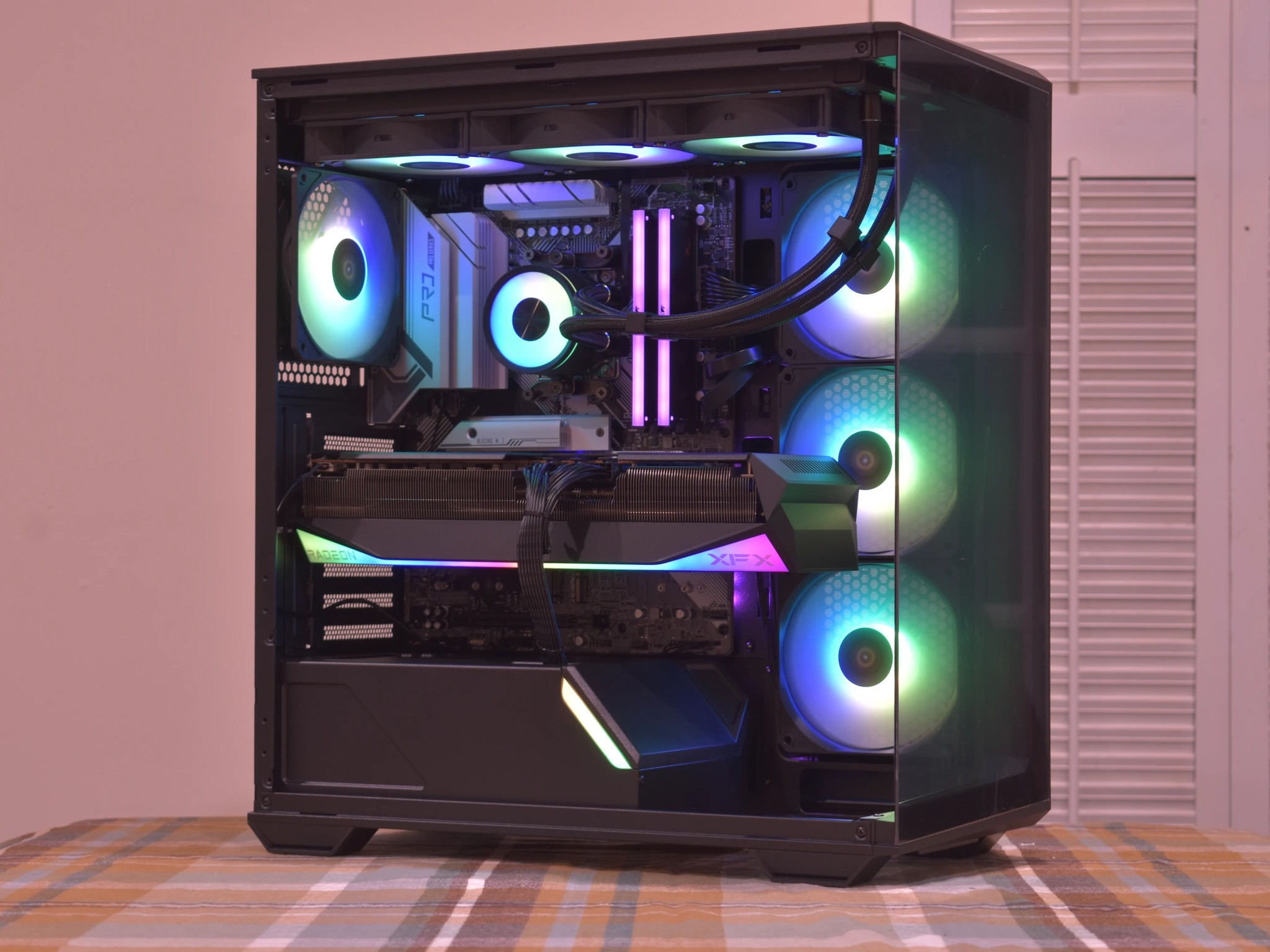 🚀Performance Gamer🚀 Ryzen 5 9600X | AMD RX 9070XT 16GB | 32GB DDR5 | 2TB nVME SSD | Black RGB+Wifi