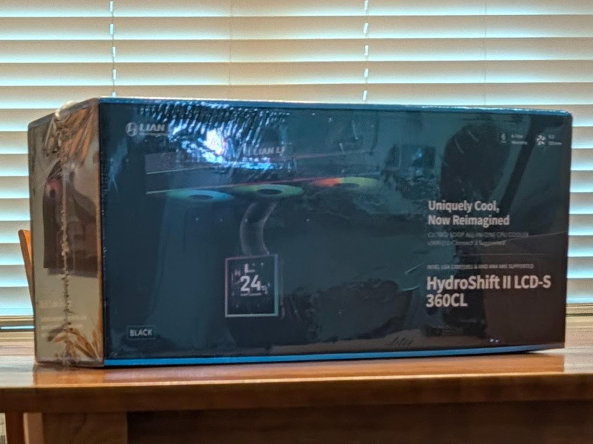 BNIB Lian Li Hydroshift II LCD-S 360CL
