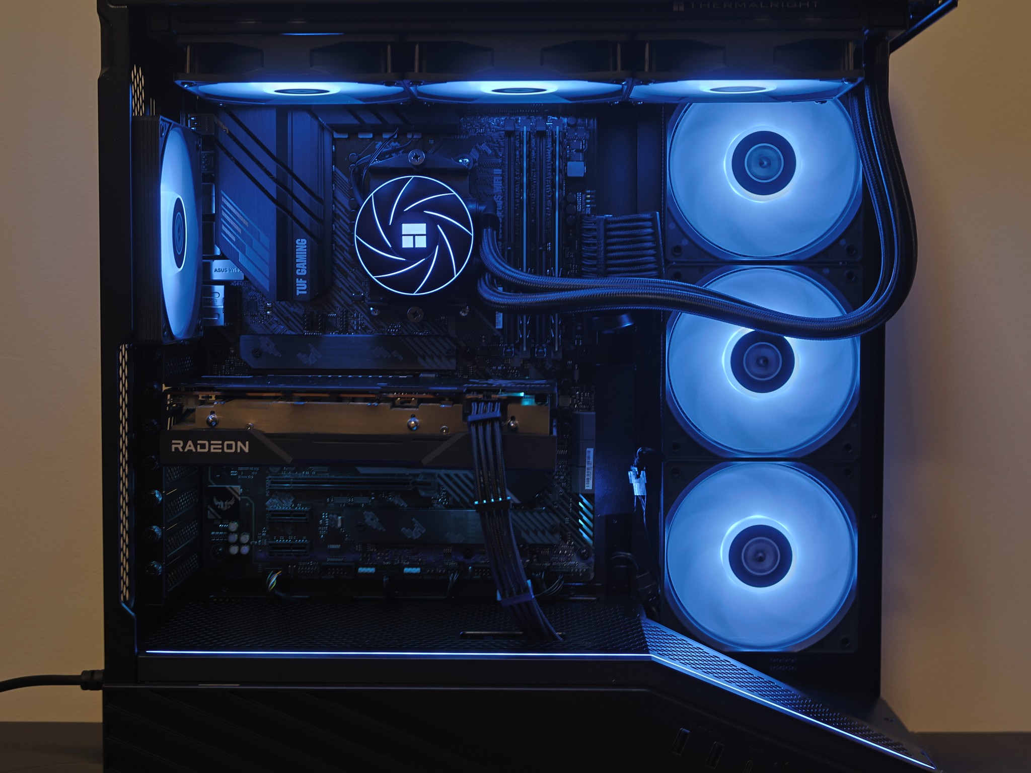 🖥️ Gaming PC 🖥️ Ryzen 5 5600 + RX 7600 | 16GB RAM | 1TB NVMe SSD