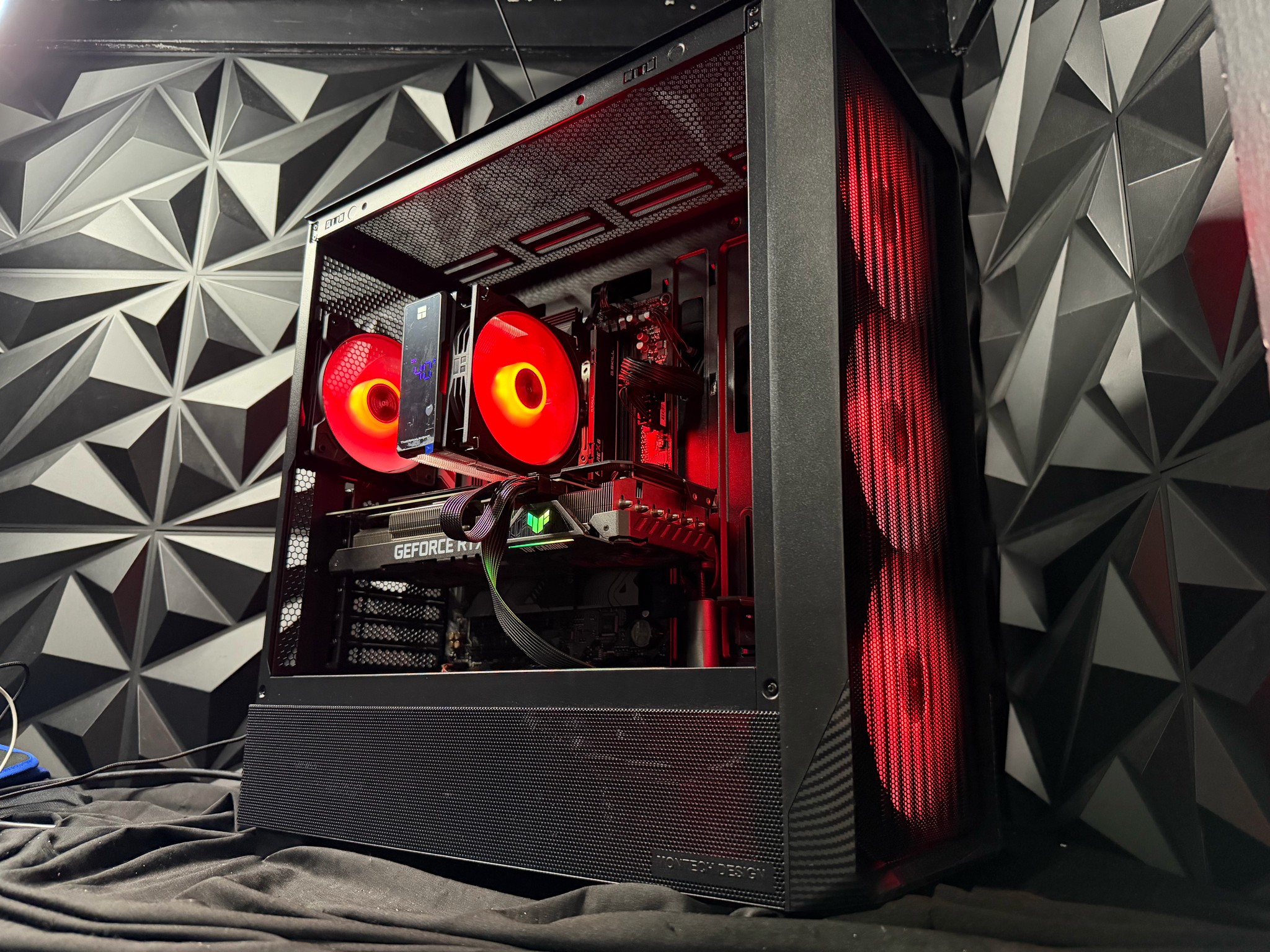 🖤🔥 BLACK CARBON 🔥🖤 Ryzen 5 7600X| RTX 3070Ti| 1 TB NVMe| 16 GB DDR5| 650W PSU