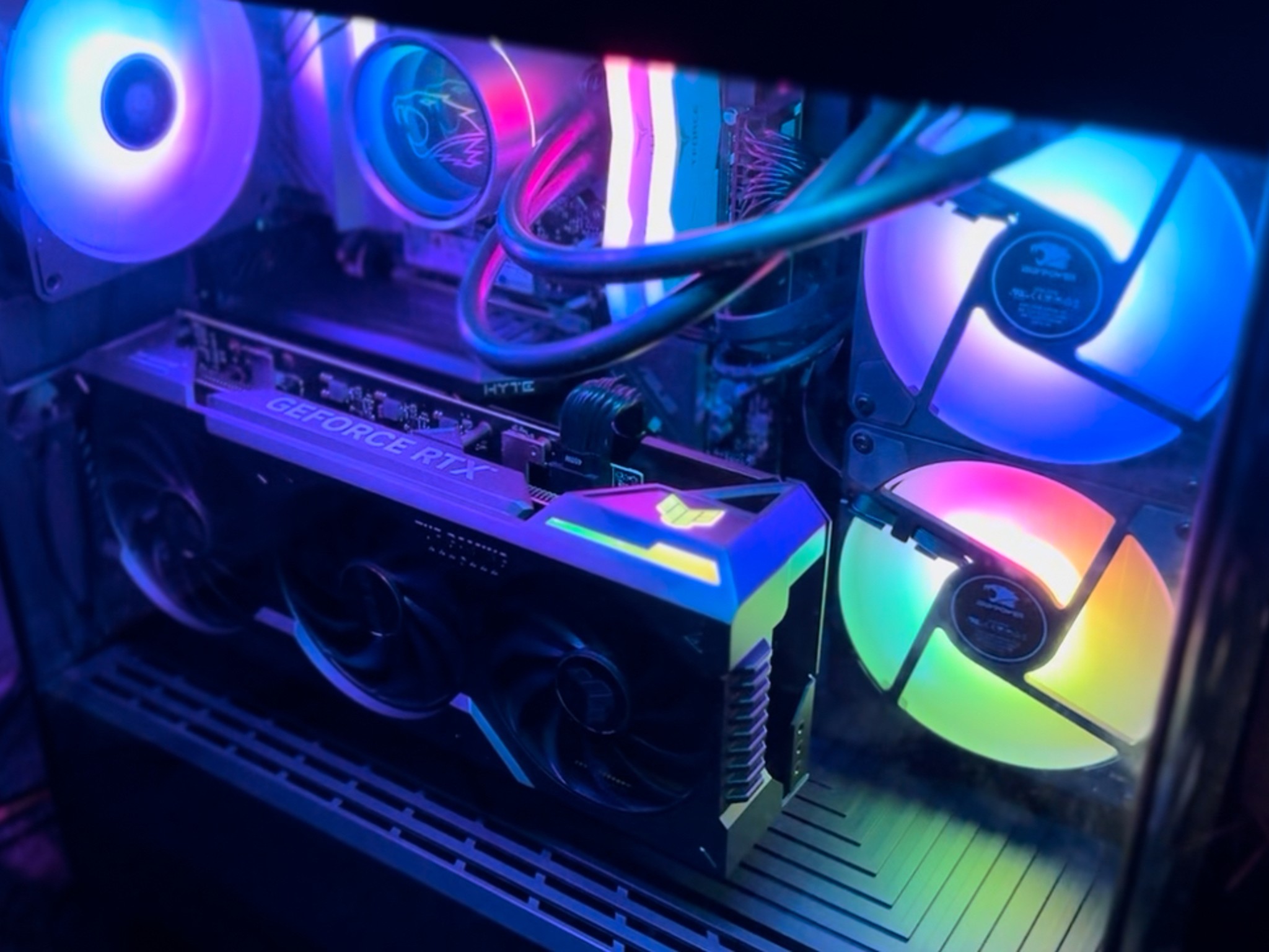 i7-13700KF RTX 4070 Ti 12GB 32GB DDR5 5600MHz RAM 2TB M.2 NVMe SSD Prebuilt Gaming PC (iBuyPower)