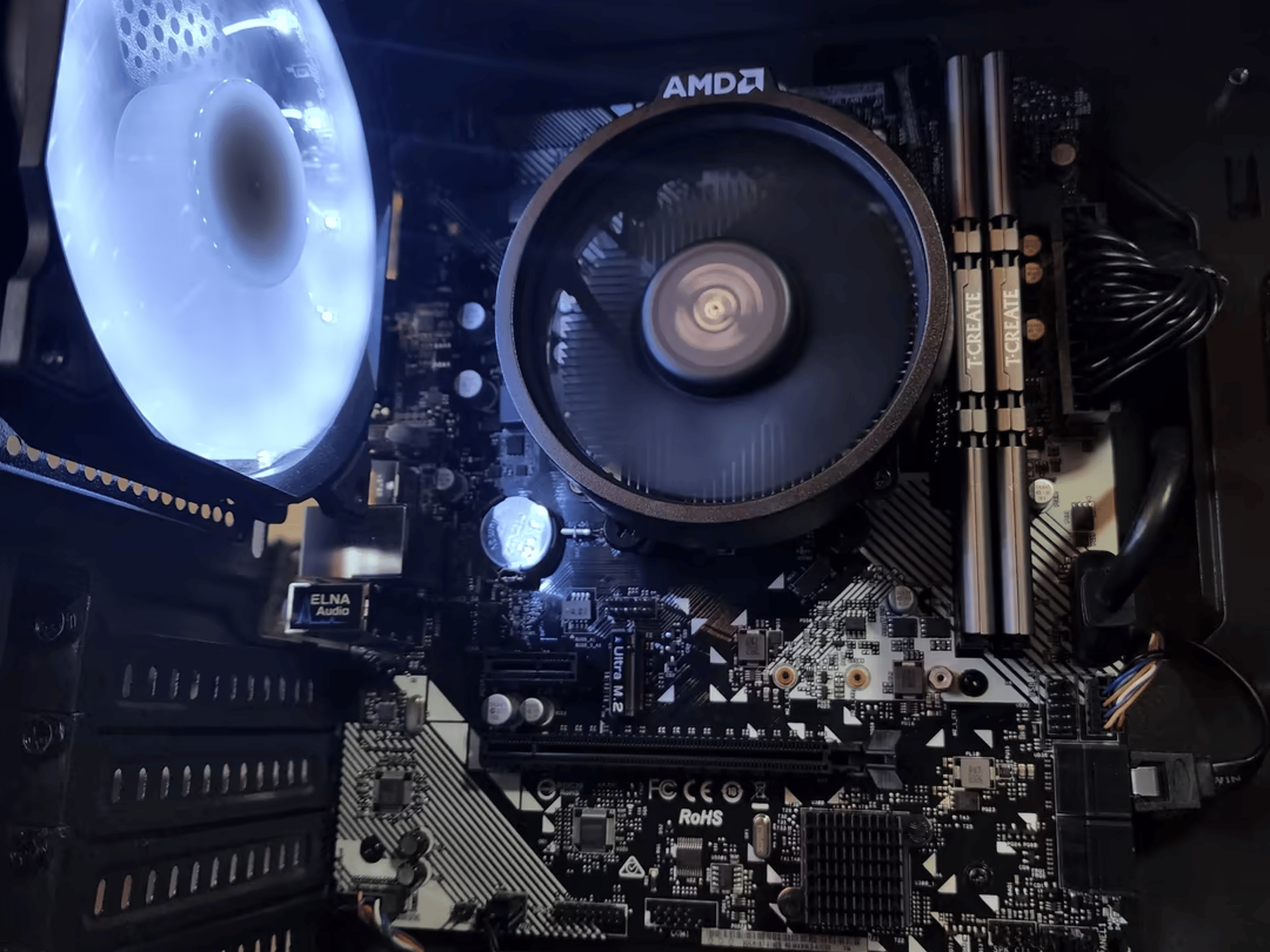 AMD Ryzen 3 2200G 4C 4T w/ AMD Vega 8 Graphics // T-Create 16GB 3600MHz