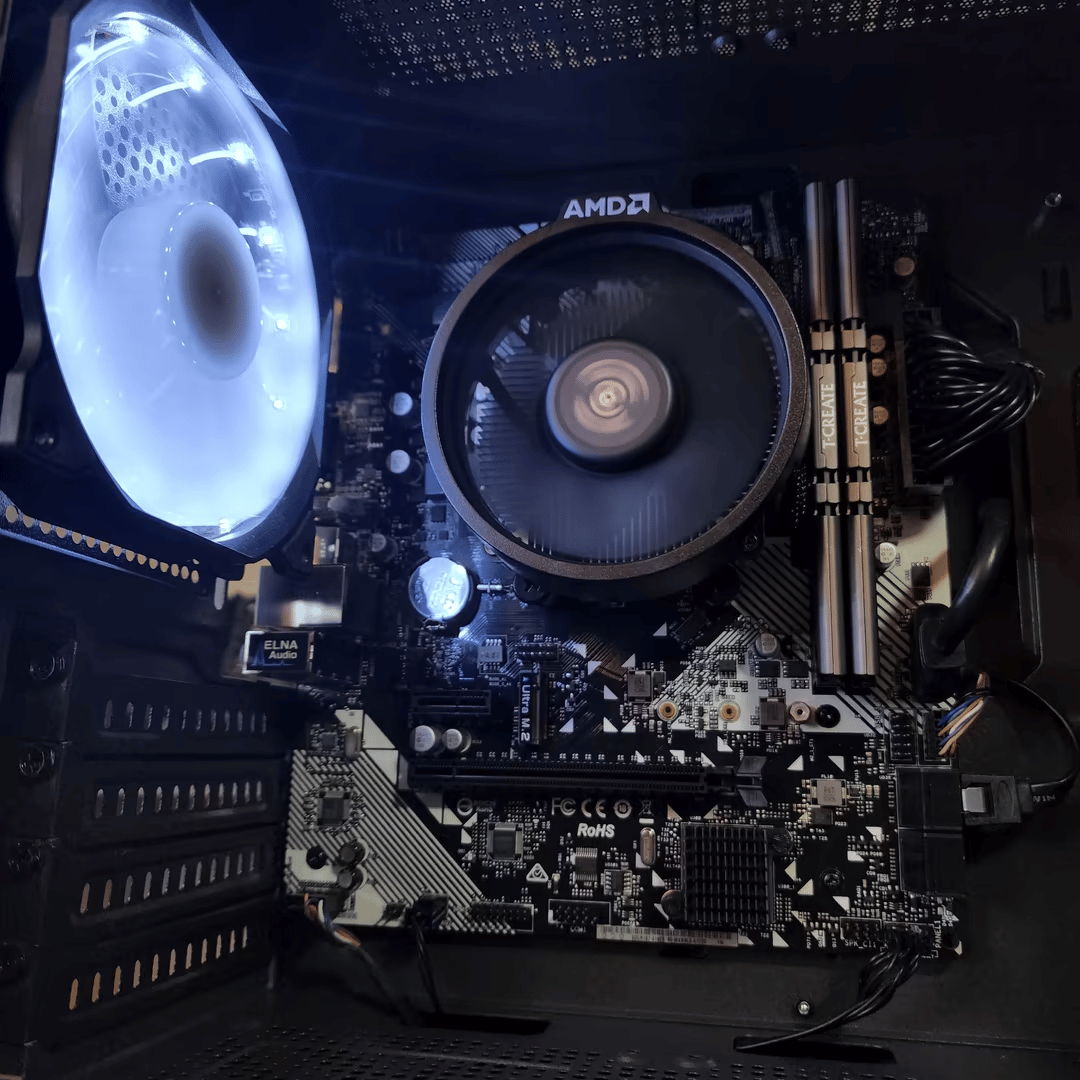 AMD Ryzen 3 2200G 4C 4T w/ AMD Vega 8 Graphics // T-Create 16GB 3600MHz