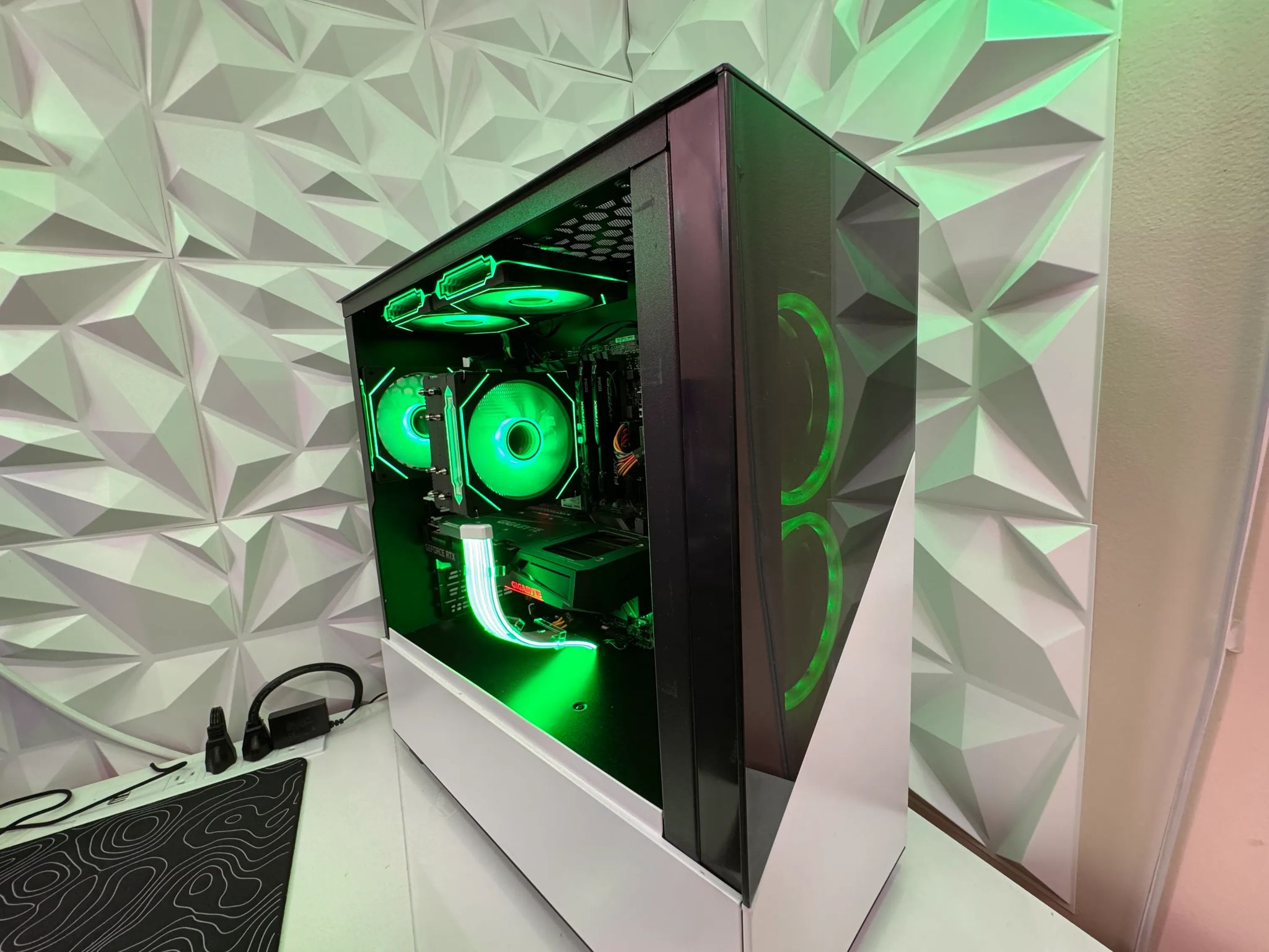 🩷🤍 Pure Aesthetic Gaming PC | i9-9900K | RTX 3060 Ti | 32GB RAM | 1TB SSD