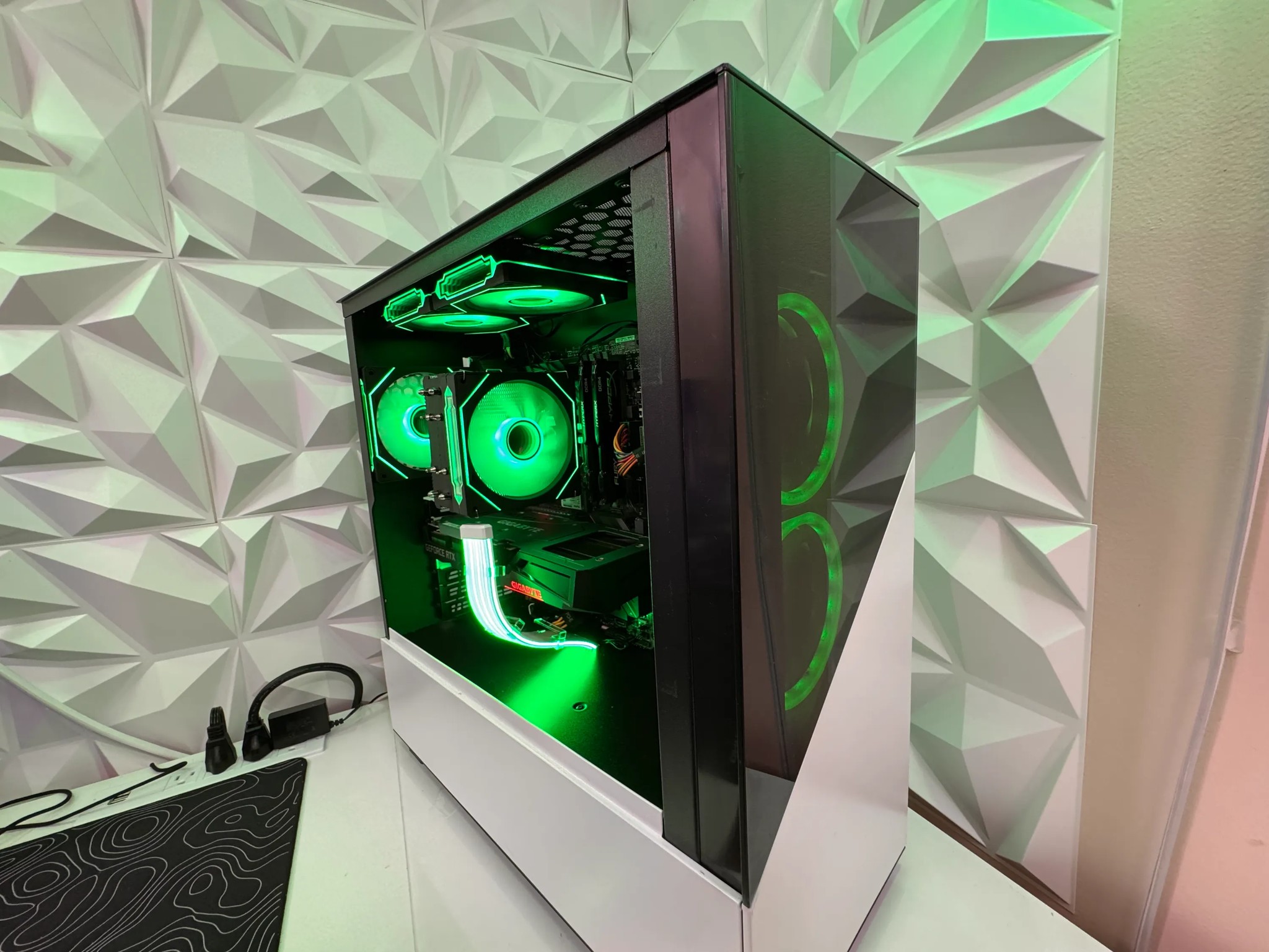 🩷🤍 Pure Aesthetic Gaming PC | i9-9900K | RTX 3060 Ti | 32GB RAM | 1TB SSD