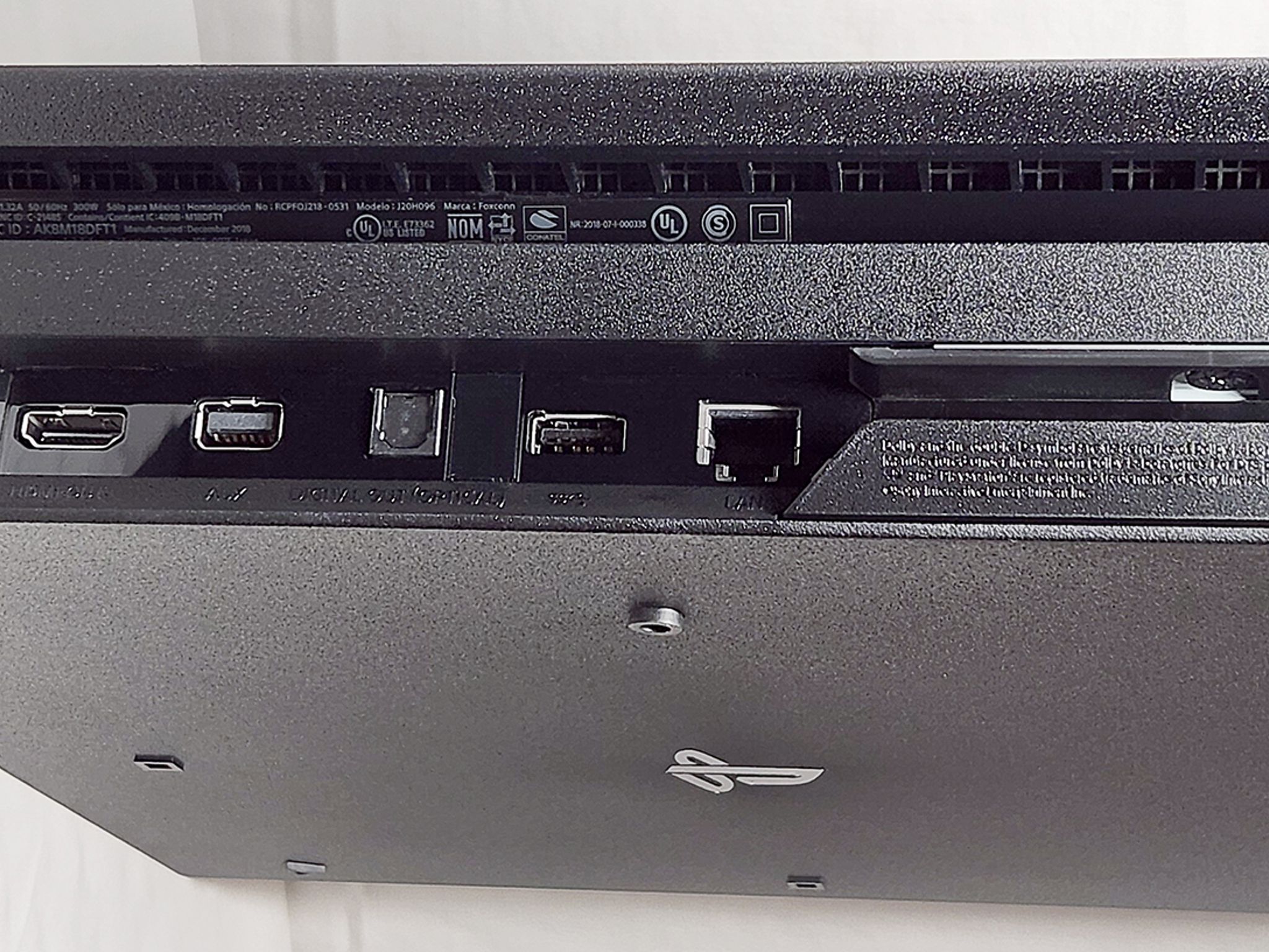 Sony Playstation 4 PRO 1TB