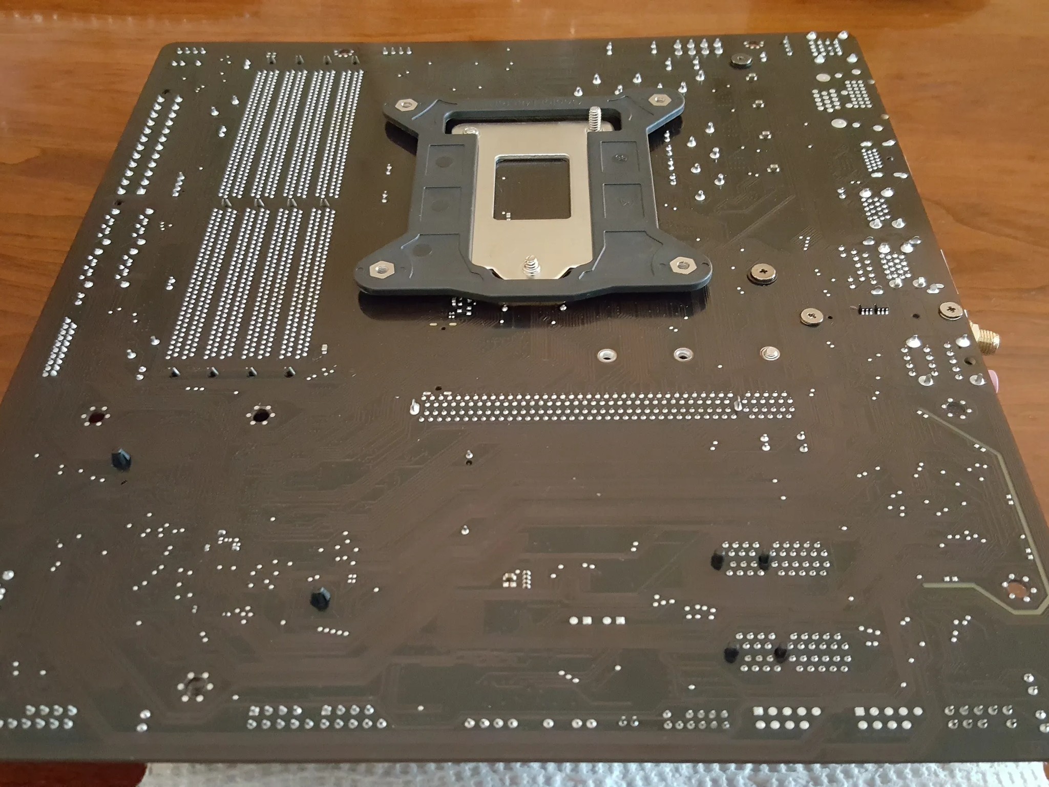 GIGABYTE B460M DS3H AC MOTHERBOARD, LGA 1200 with WI-FI