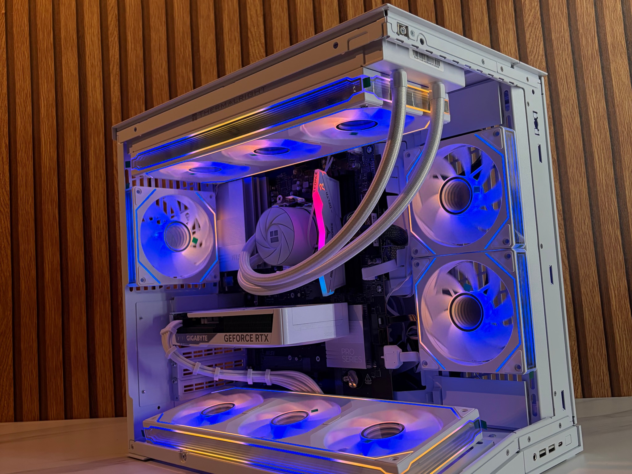 RTX 5060 | RYZEN 5 9600X | 16GB DDR5 | 2TB SSD| 360MM AIO